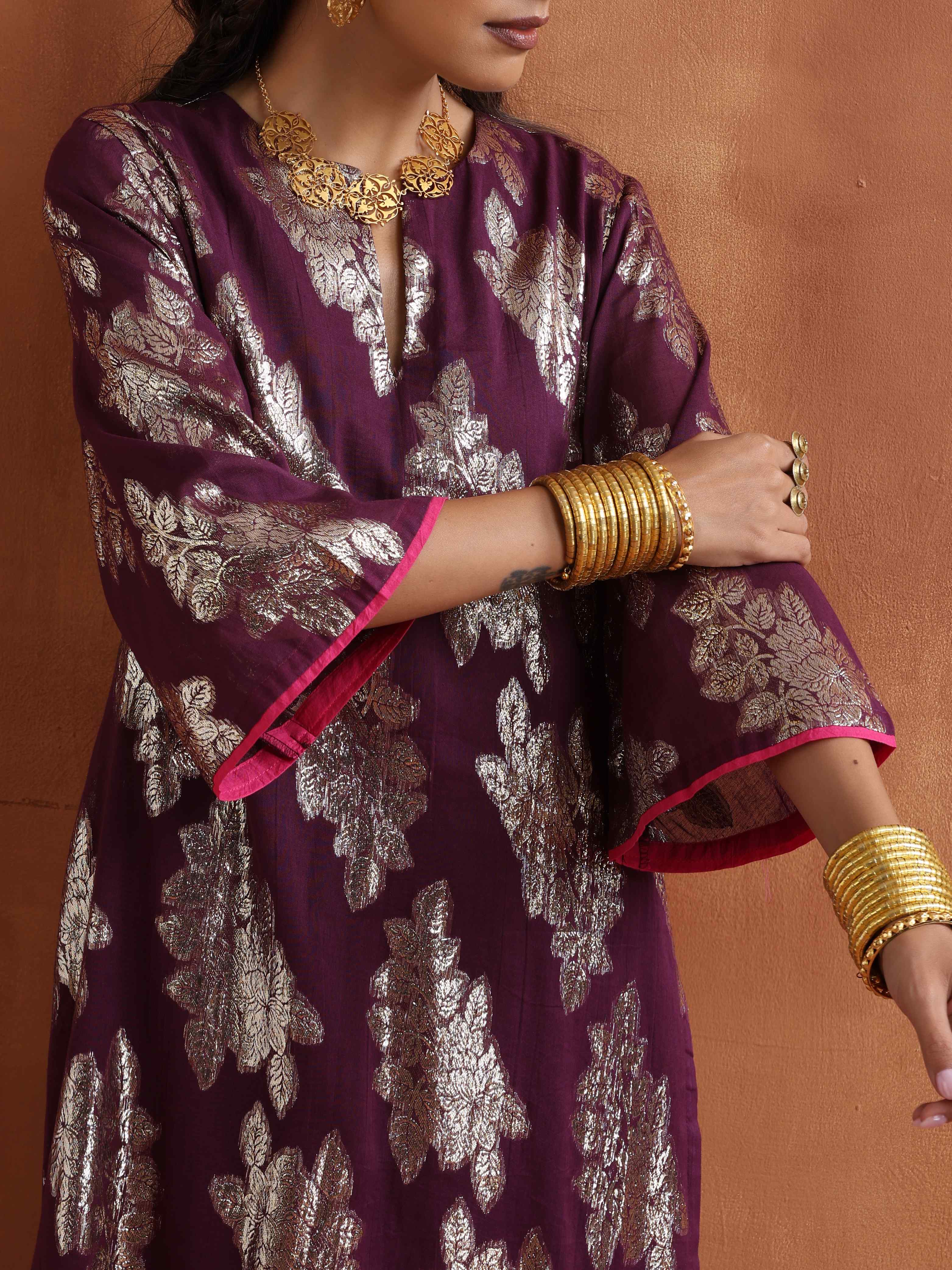 trueBrowns Purple Metallic Straight Kurta Set