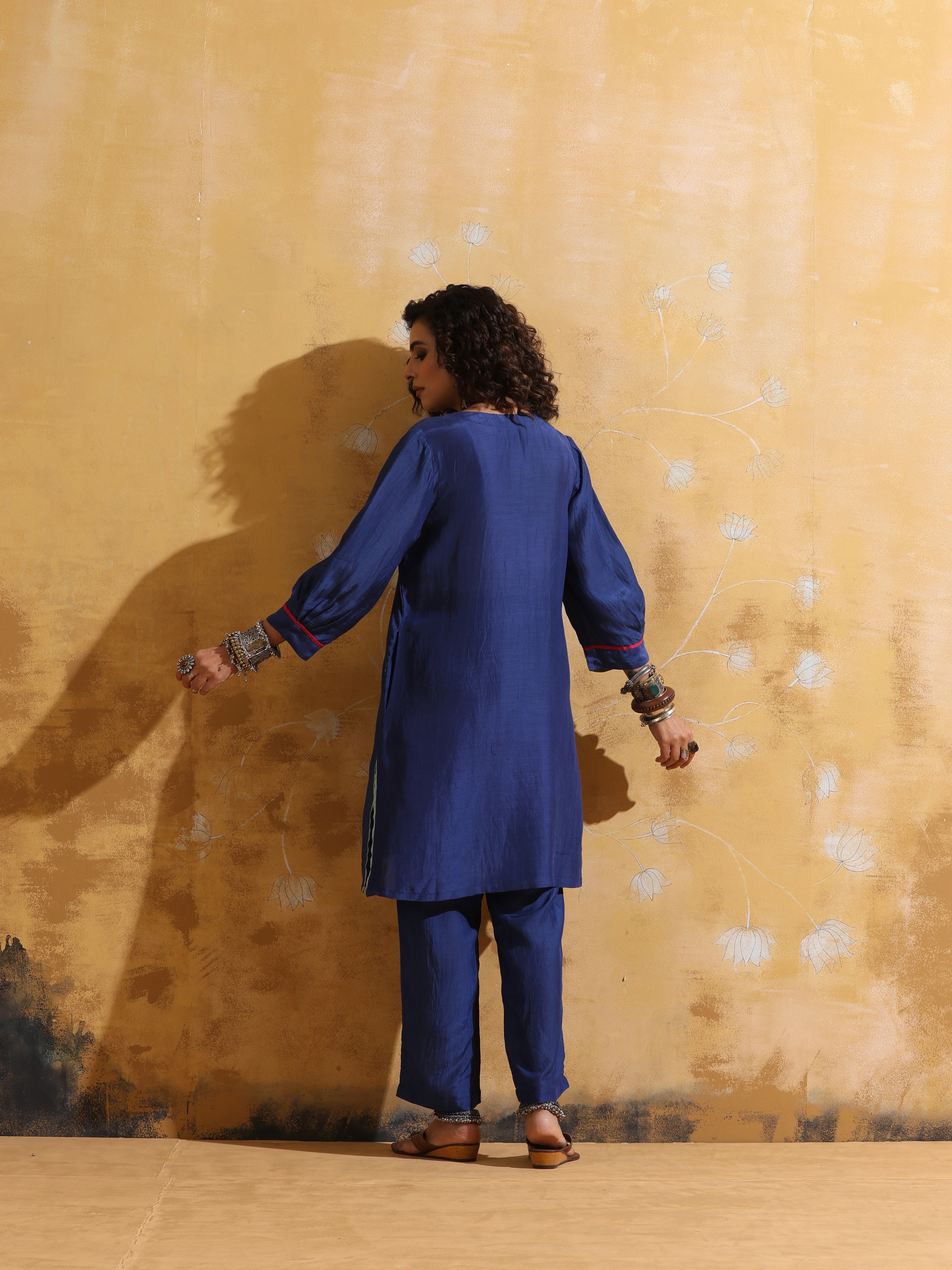 trueBrowns Blue Muslin Silk Relaxed Kurta Co-ord Set