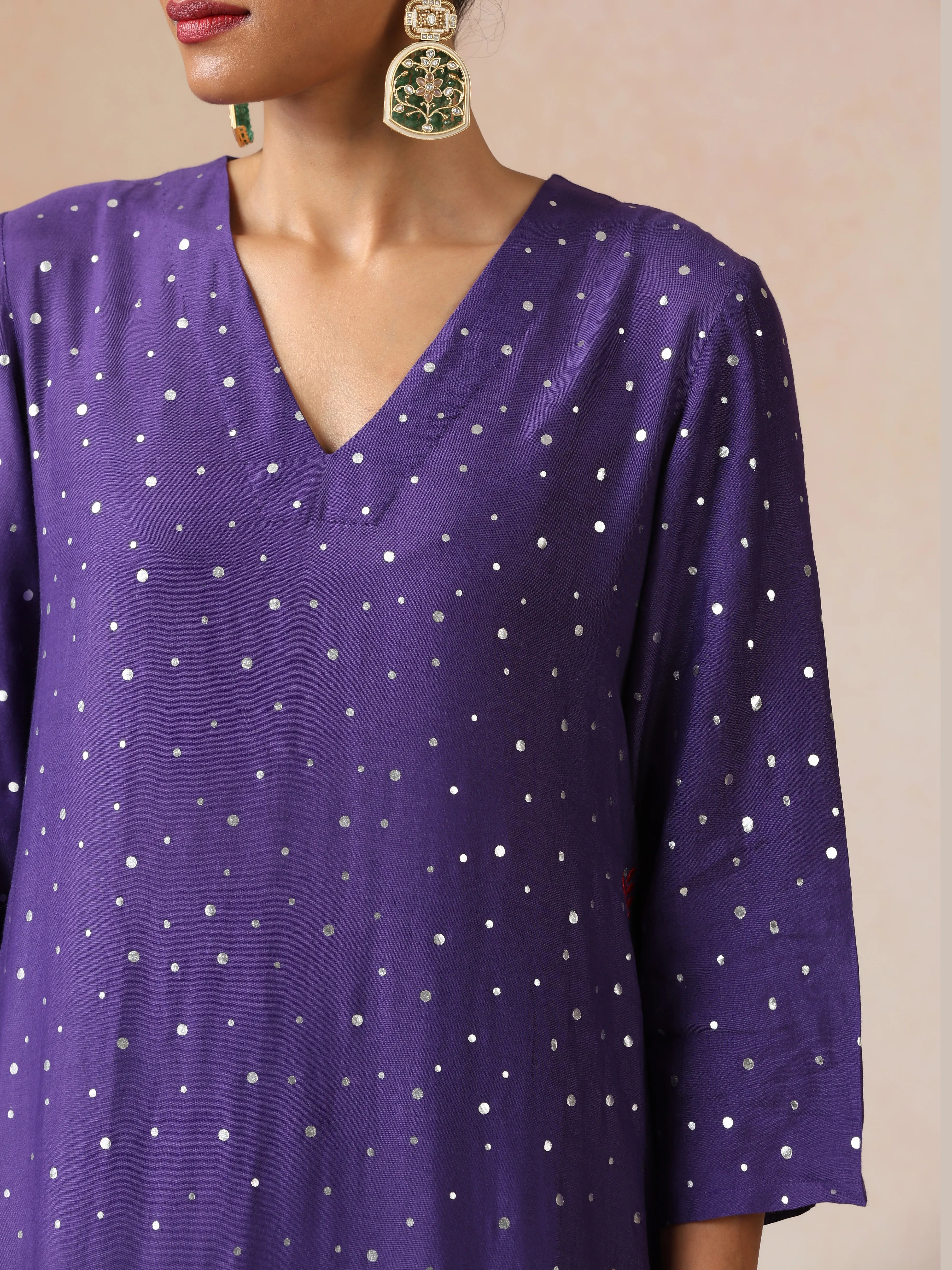 trueBrowns Purple Silver Foil Print Muslin Silk Straight High-Slit Kurta Set