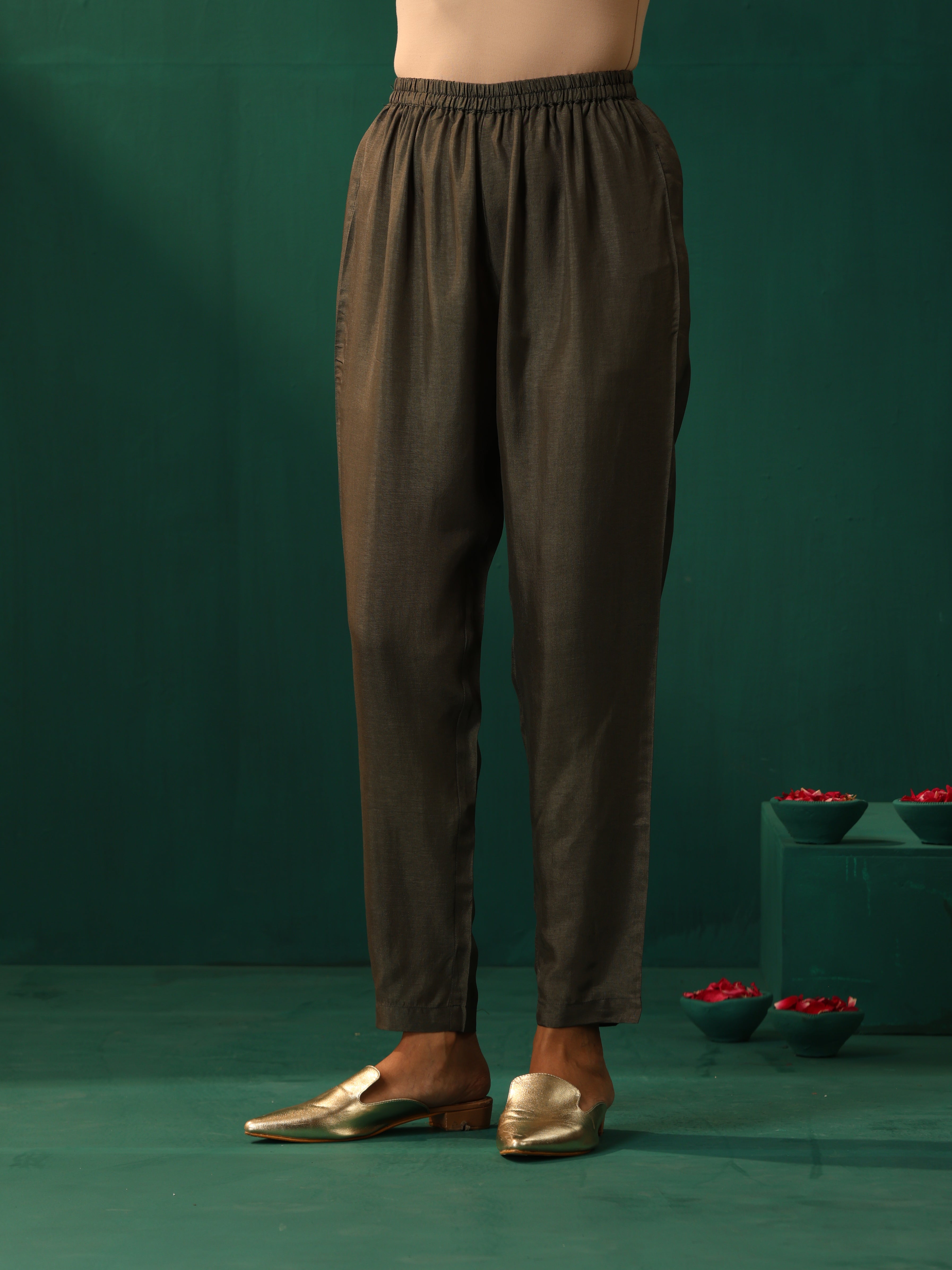 trueBrowns Green Square Viscose Silk Kurta Pant Set