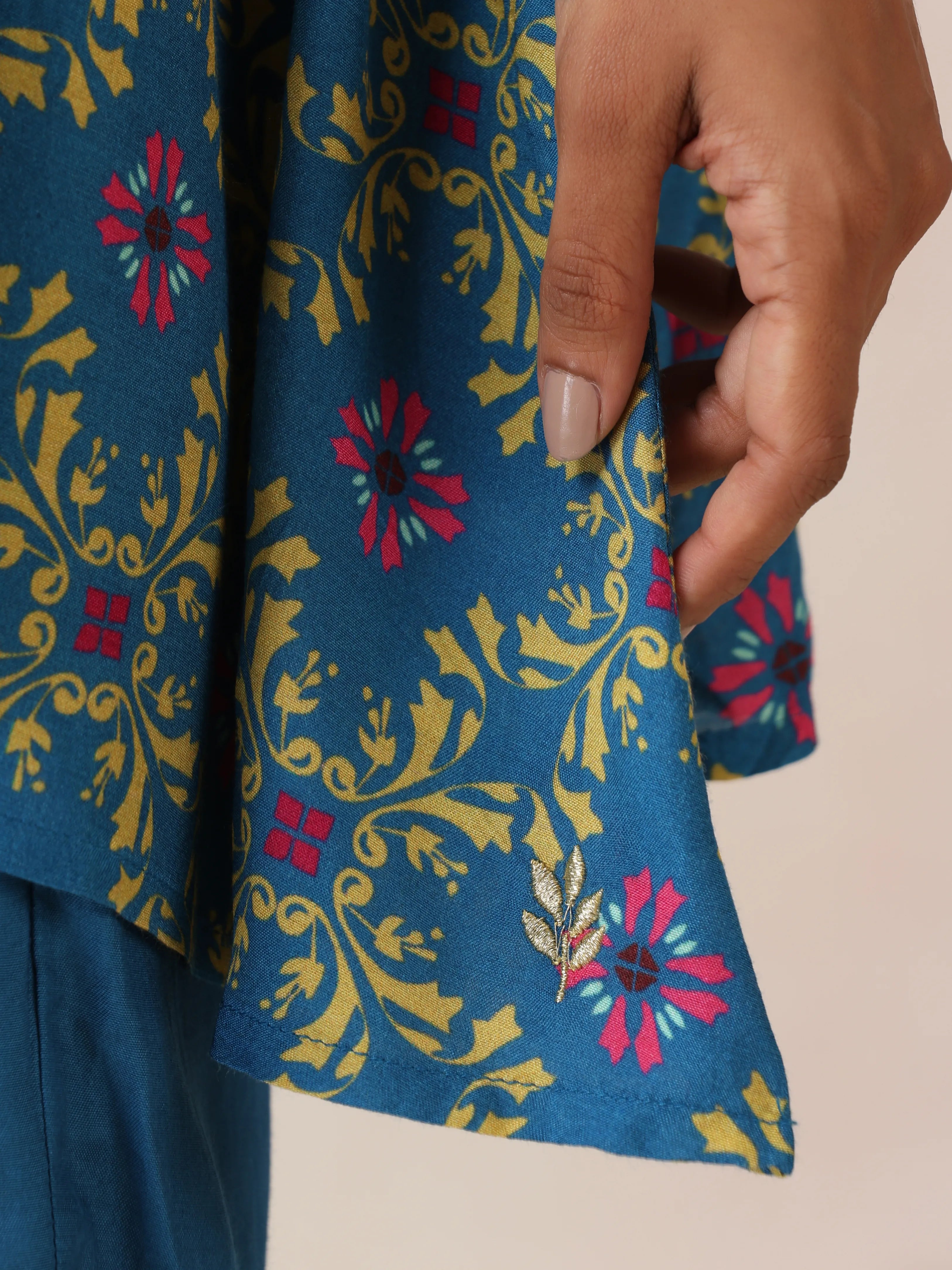 trueBrowns Blue Lime Jaal Print Viscose Flared Co-ord Set