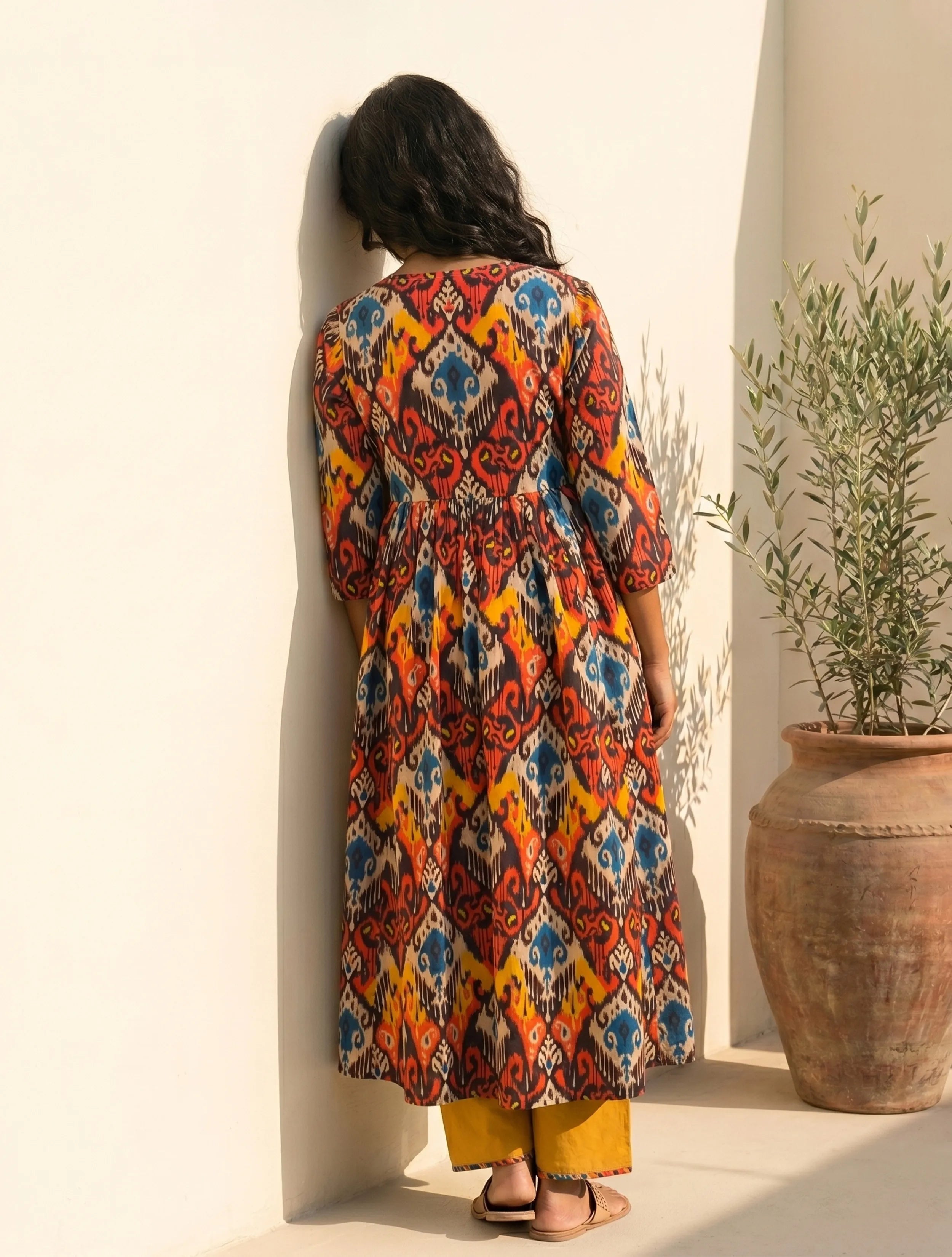 trueBrowns Multicolour Ikat Print Cotton Anarkali High-Slit Kurta Set