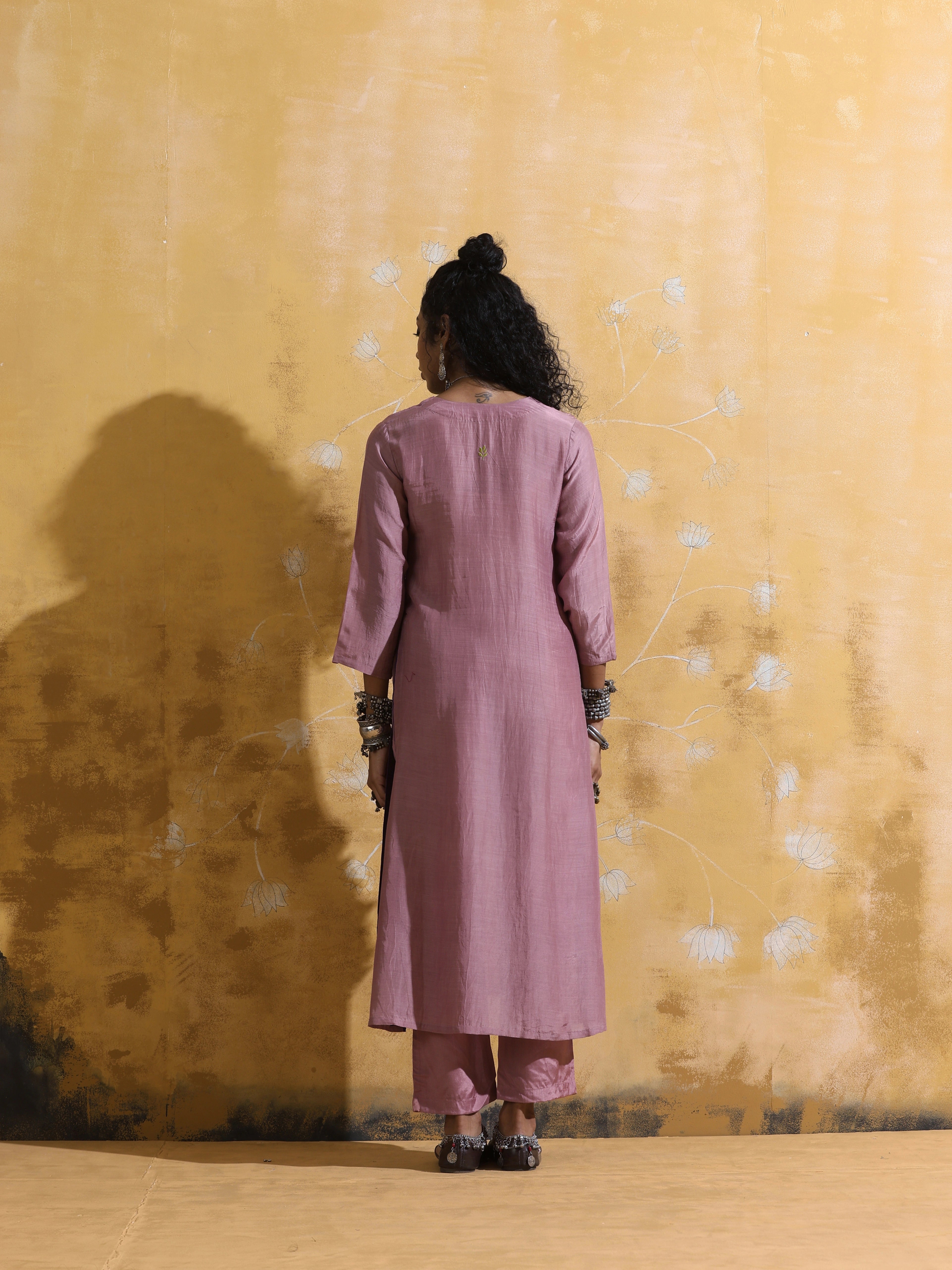 trueBrowns Lilac Muslin Silk High-Slit Kurta Pant Set