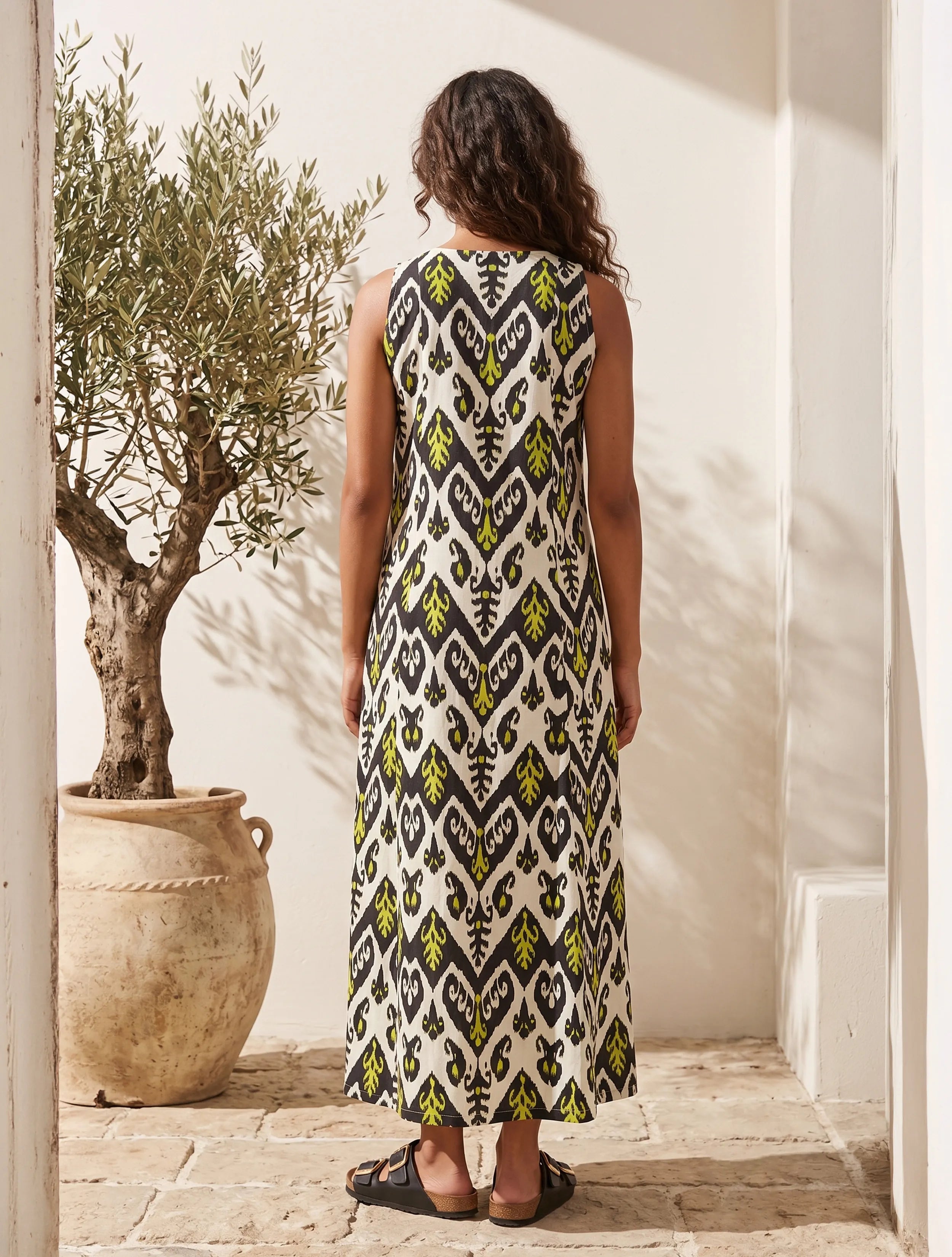 trueBrowns Black White Ikat Print Cotton Poplin Sleeveless Long Dress