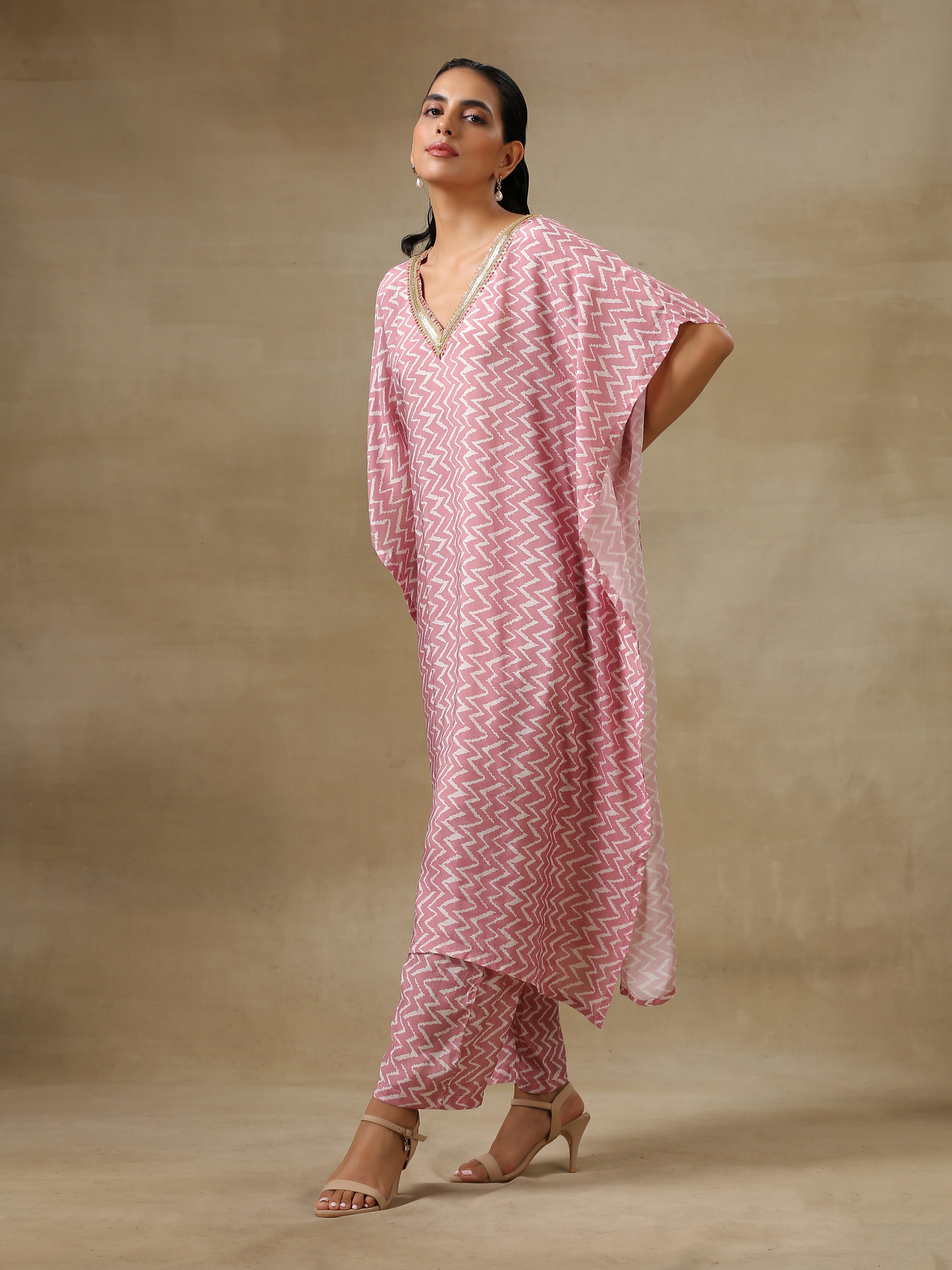 Light Mauve Bandhani Printed Silk Kaftan Kurta Pant Set