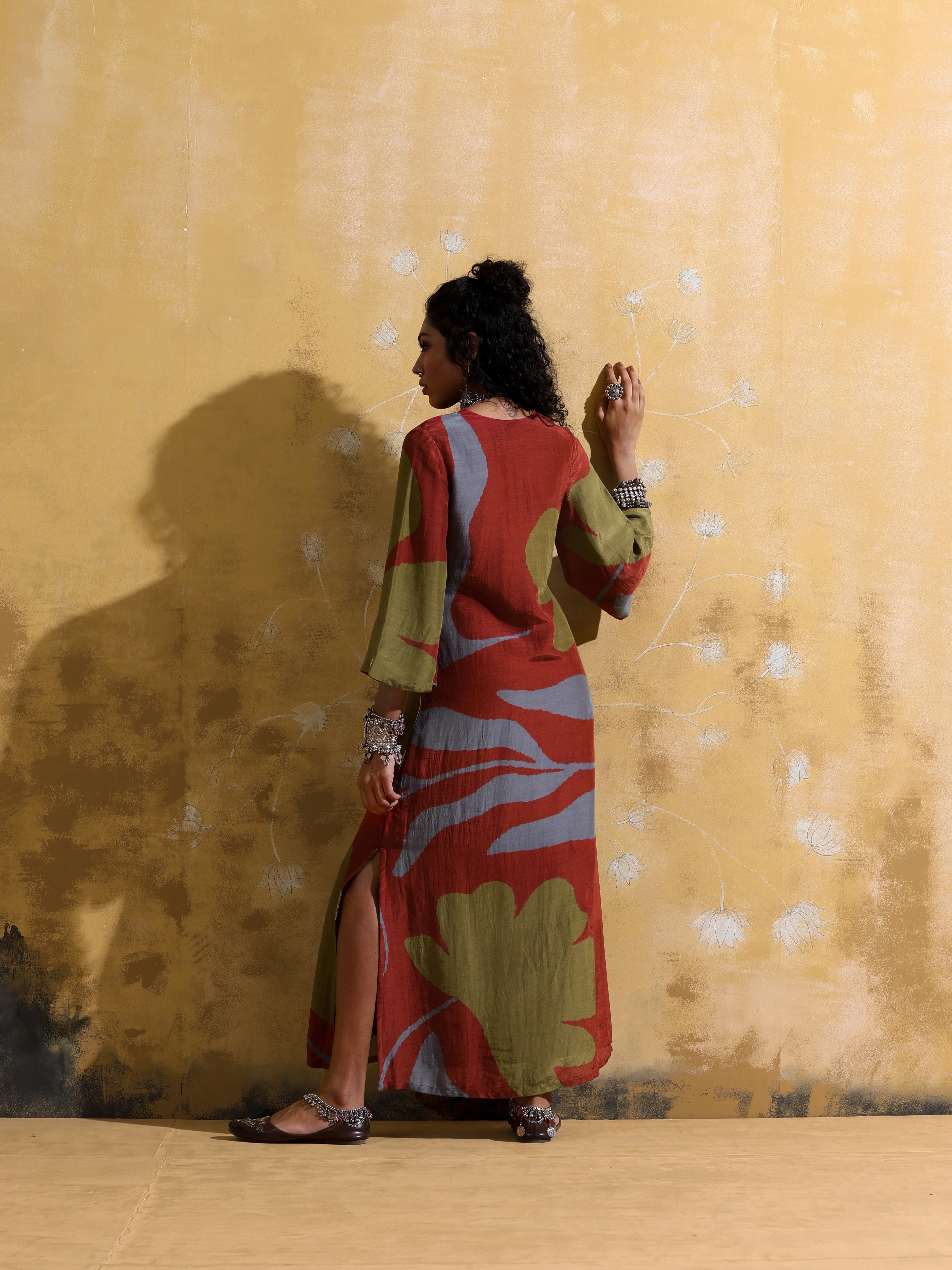 trueBrowns Rust Red Green Floral Print Muslin Silk Straight Maxi Dress