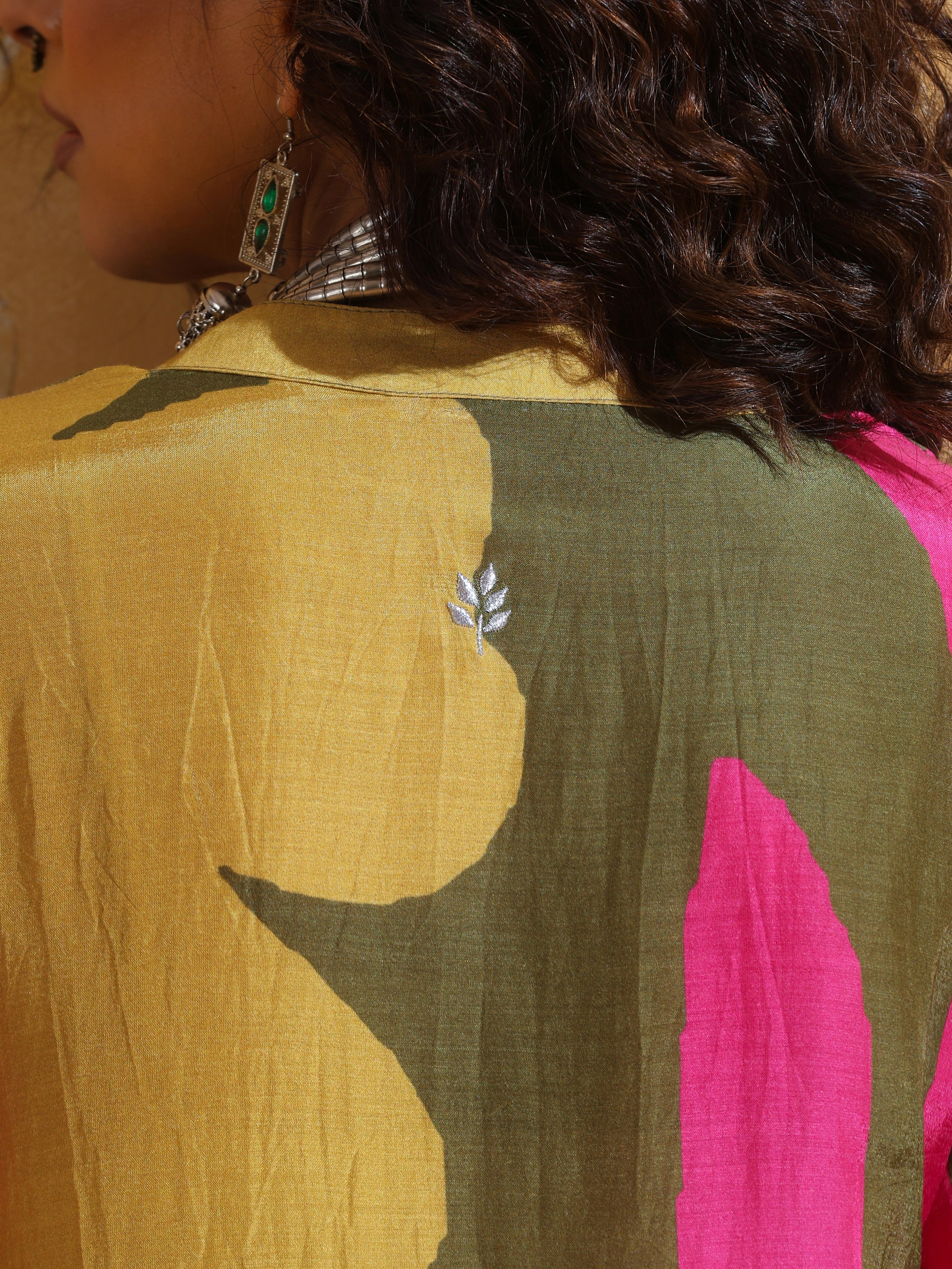 trueBrowns Green Pink Floral Print Muslin Silk Kurta Co-ord Set