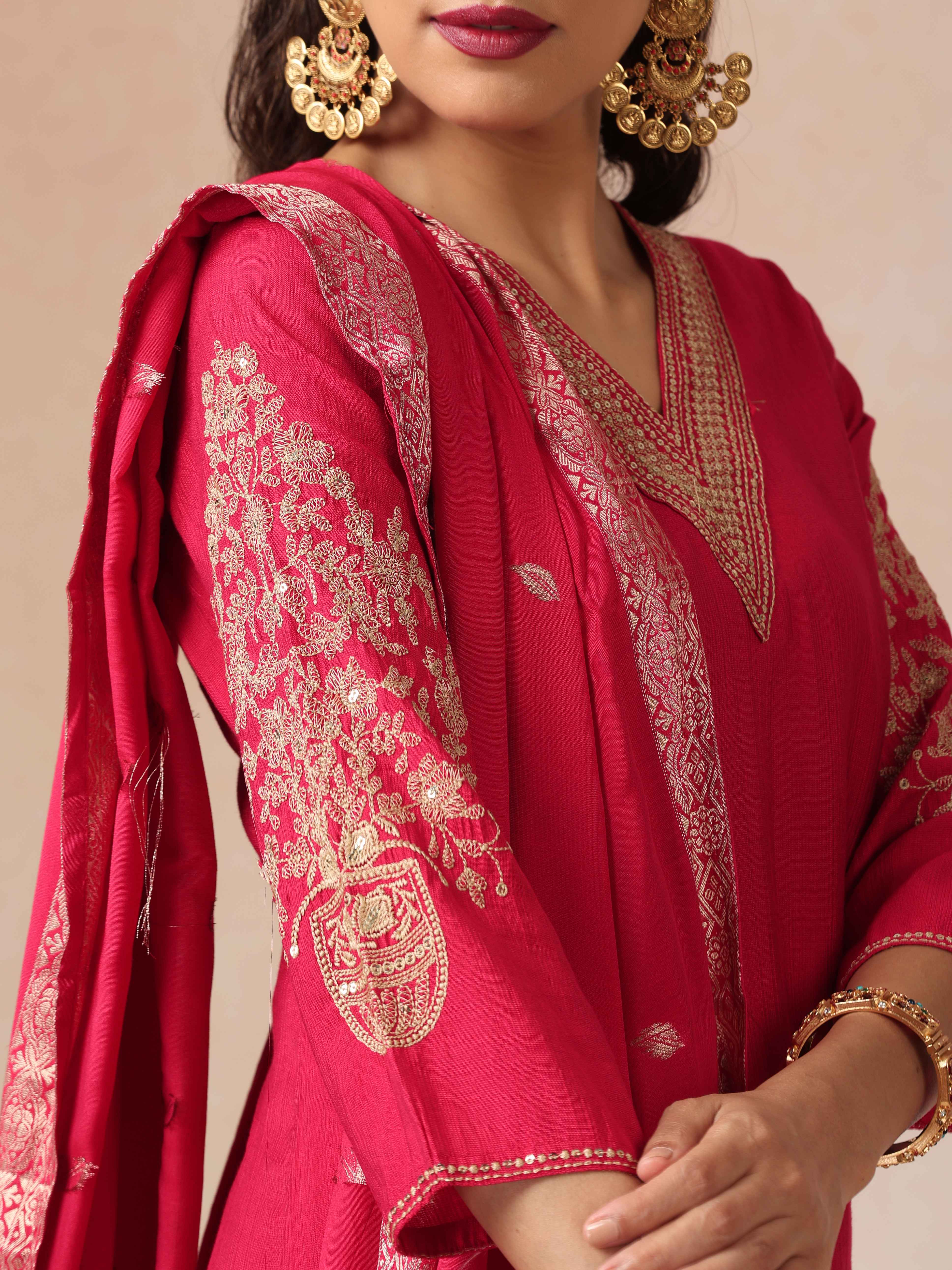 trueBrowns Red Embroidered Straight Kurta Pant Dupatta Set