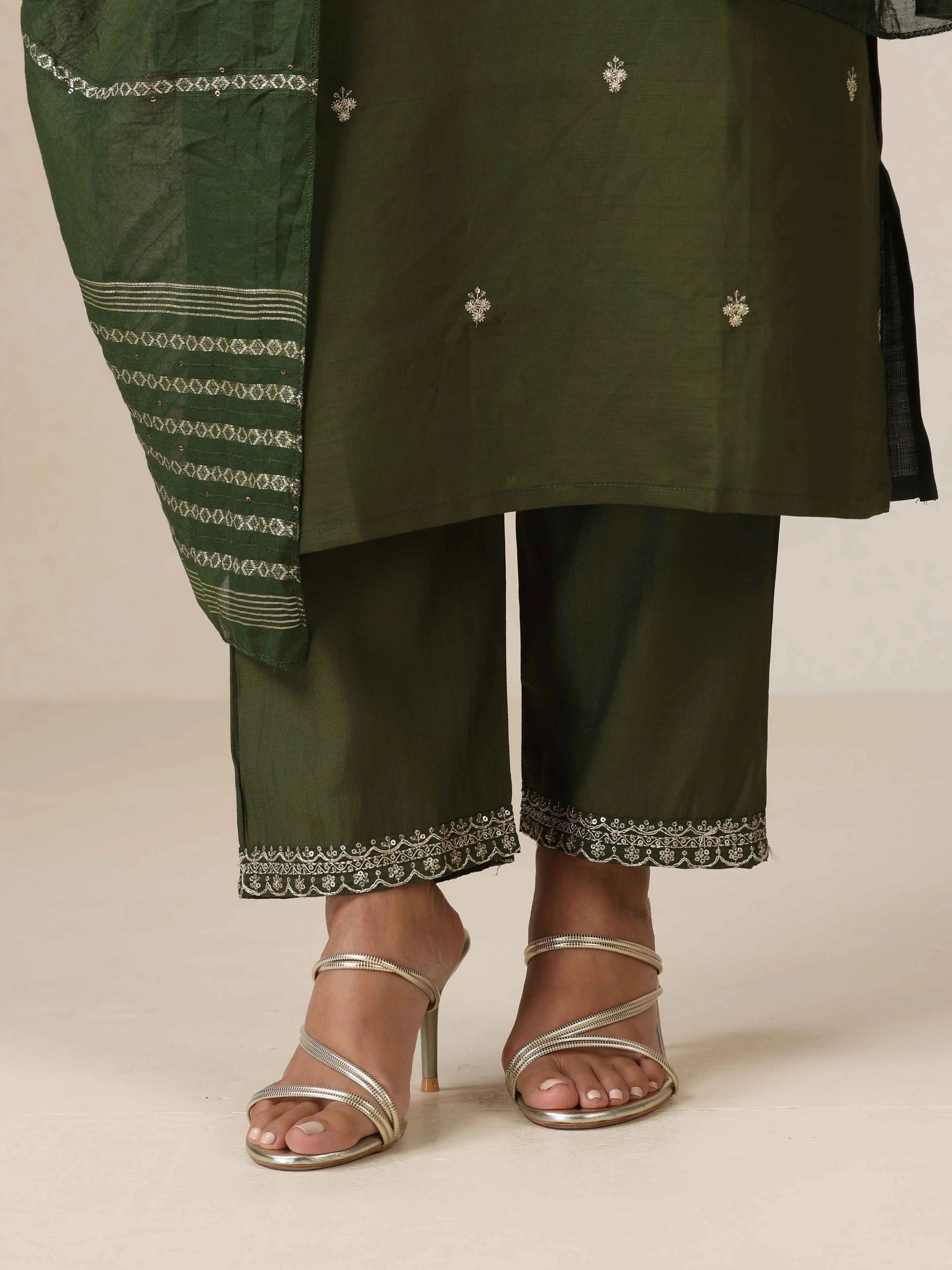 trueBrowns Green All Over Embroidered Straight Kurta 3pc Set