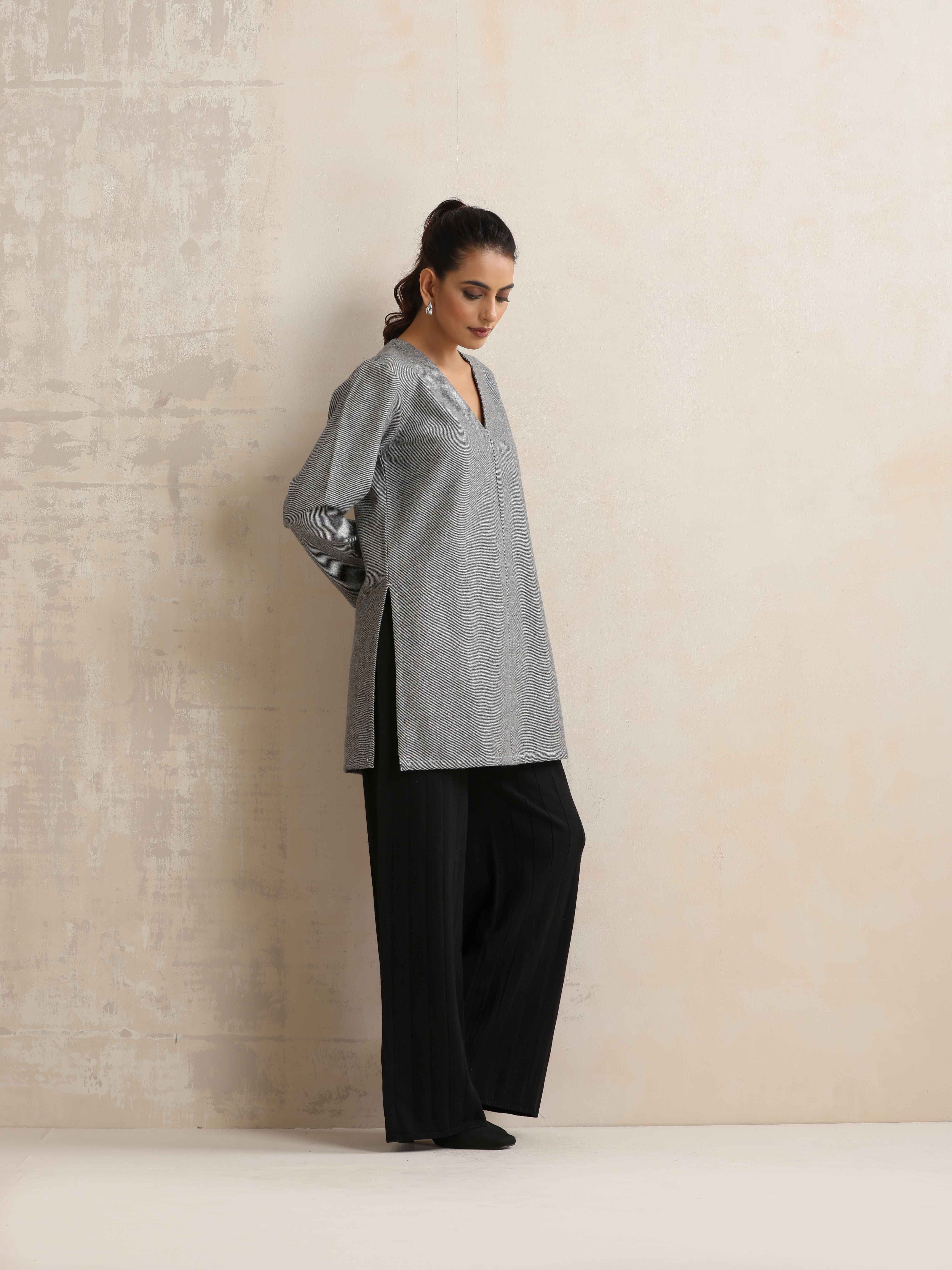 trueBrowns Grey Winter High Slit Top