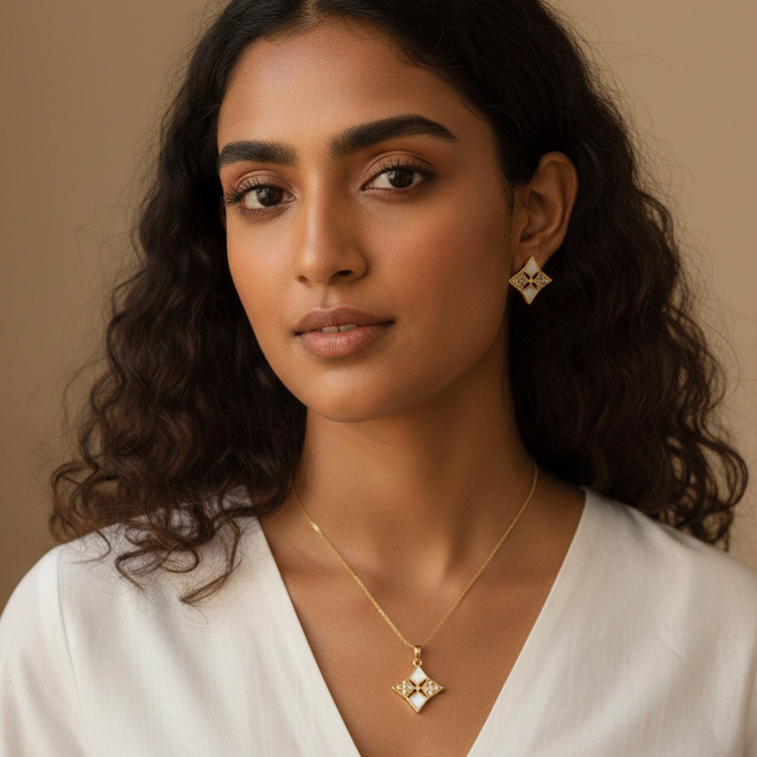 trueBrowns Aurora Diamond Pendant Set
