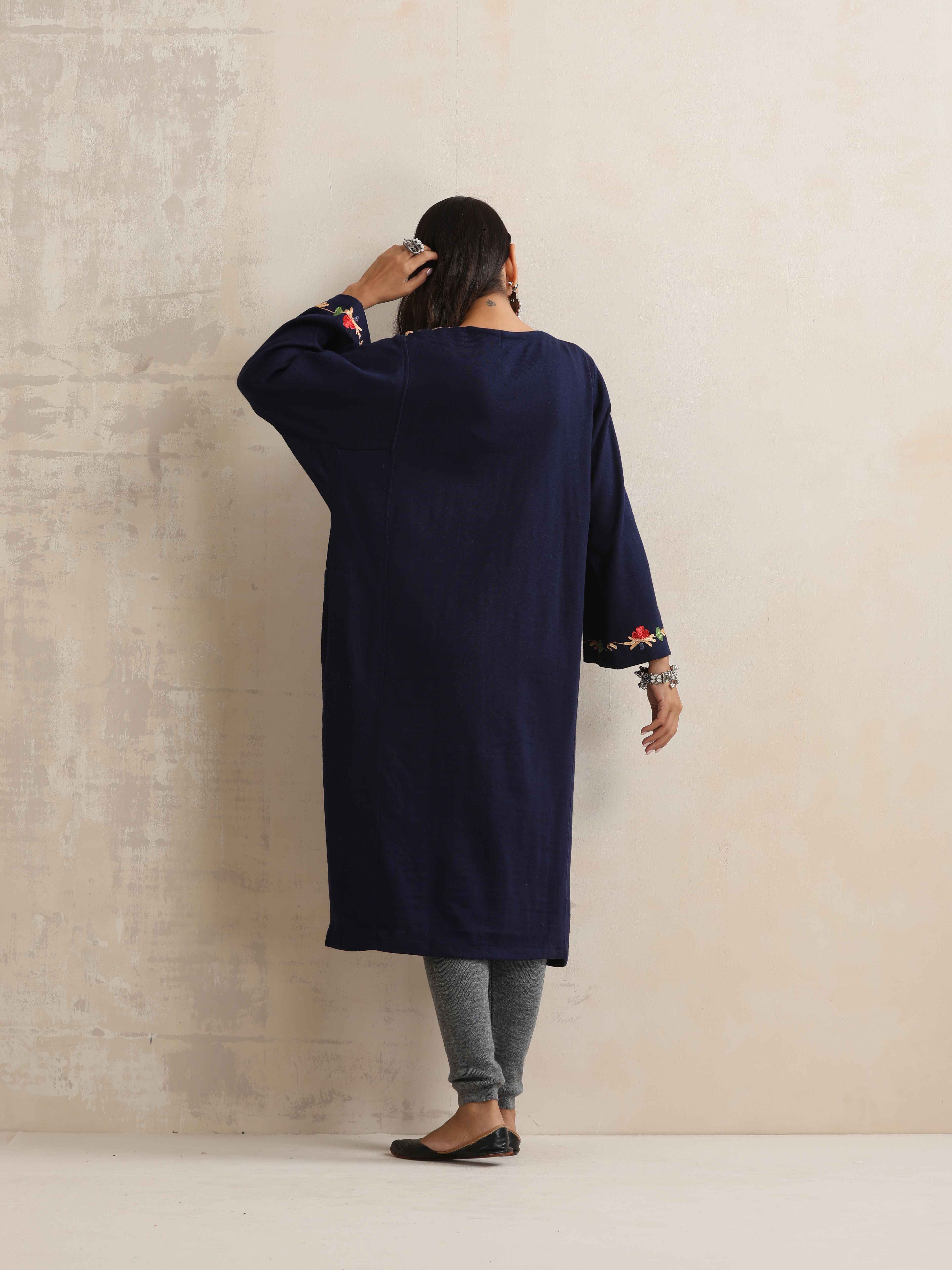 trueBrowns Blue Kashmiri Embroidered Woollen Phiran Kurta