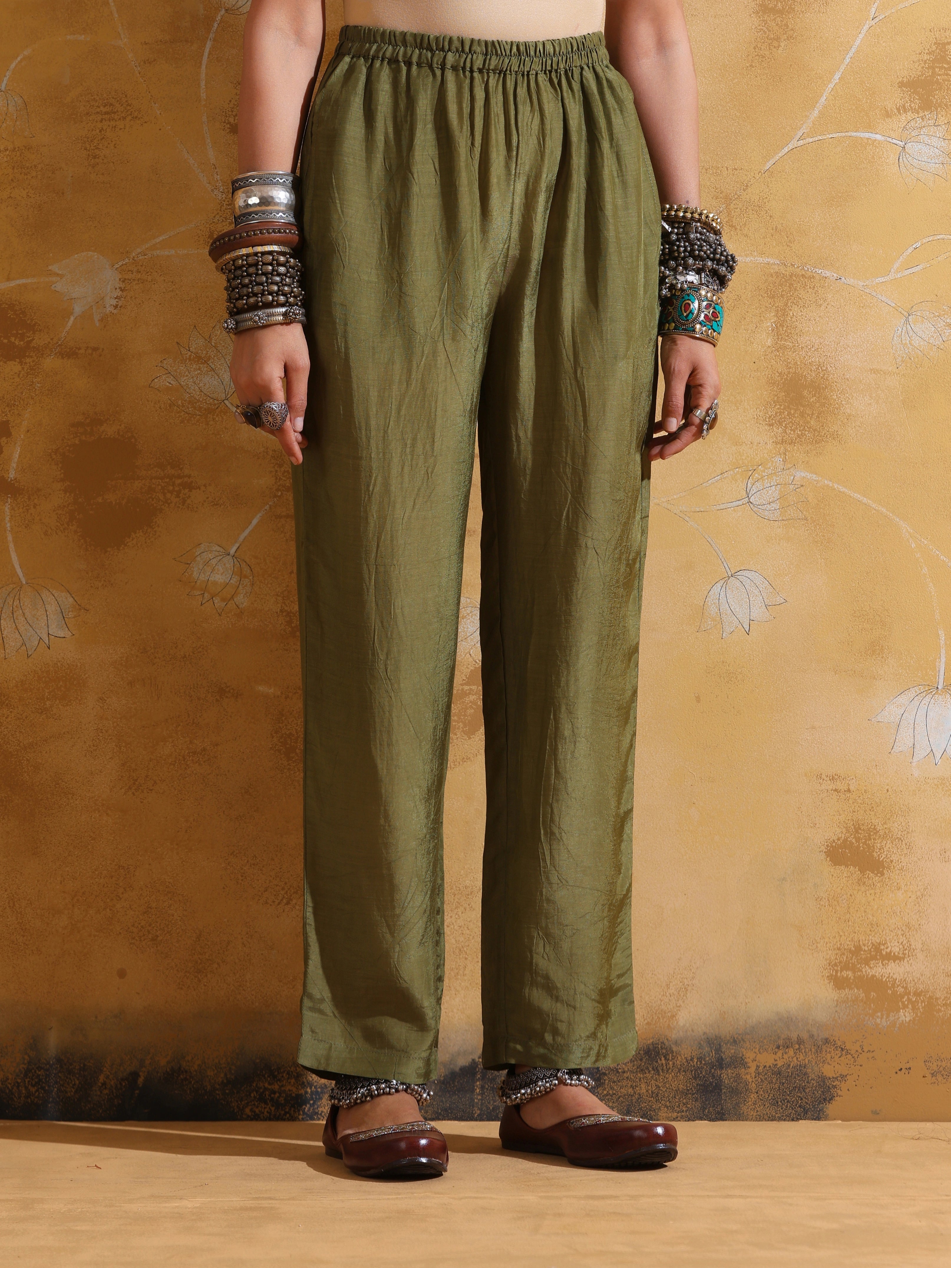 trueBrowns Green Pink Floral Print Muslin Silk Kurta Co-ord Set