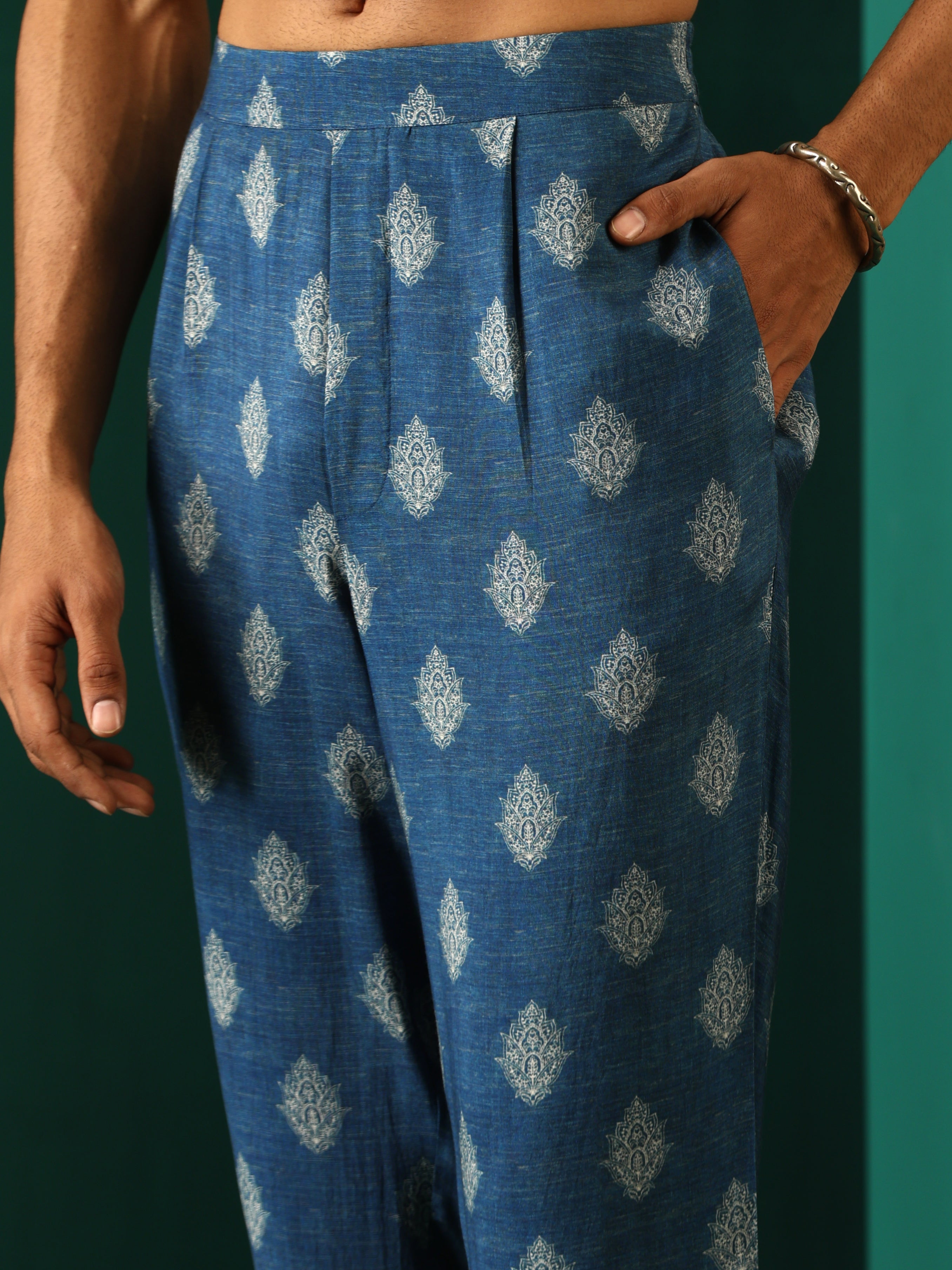 trueBrowns Men Blue Floral Muslin Silk Printed Co-ord Set