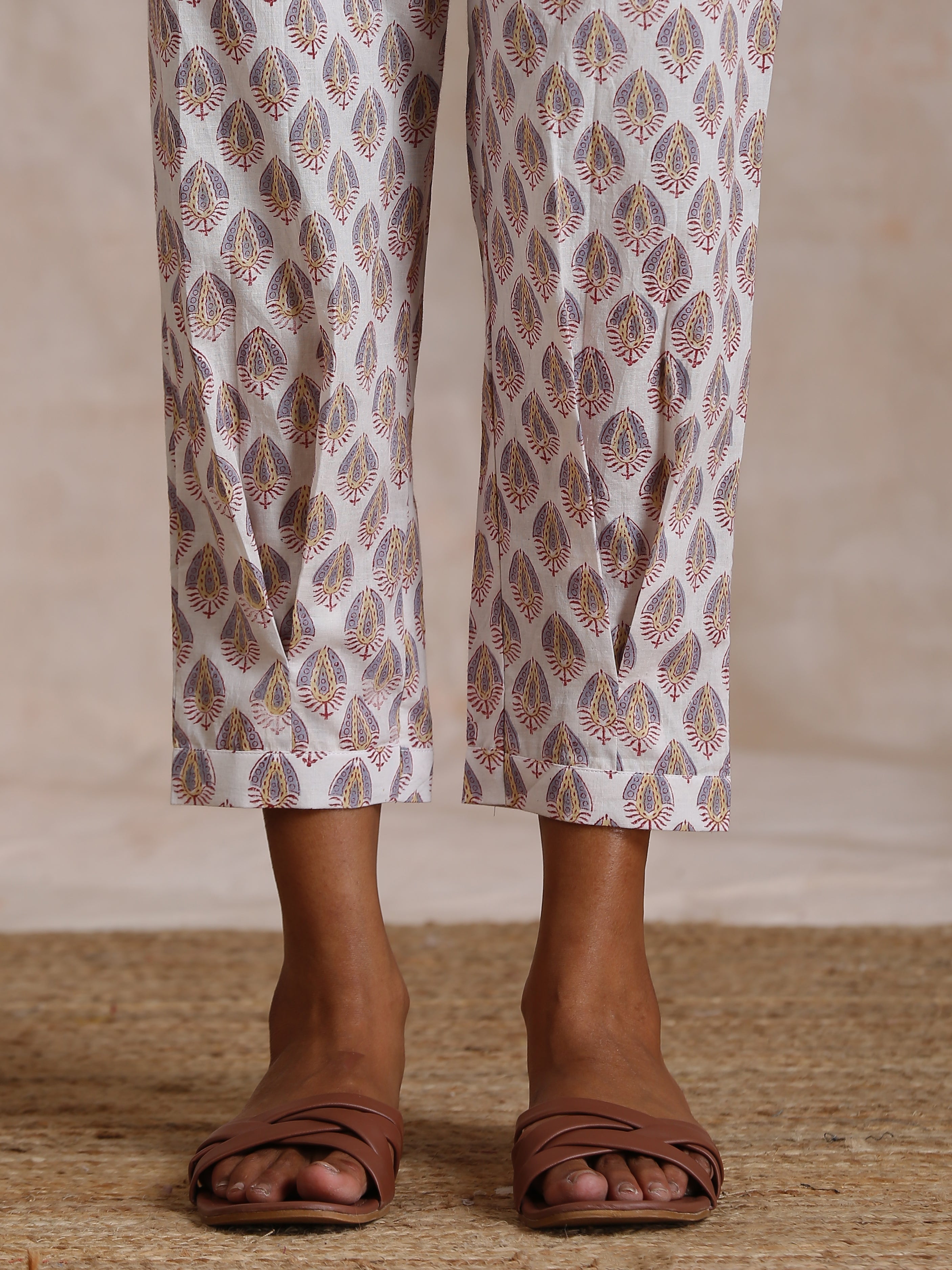 White With Grey Buta Block Print Cotton Sleeveless Co-Ord Set