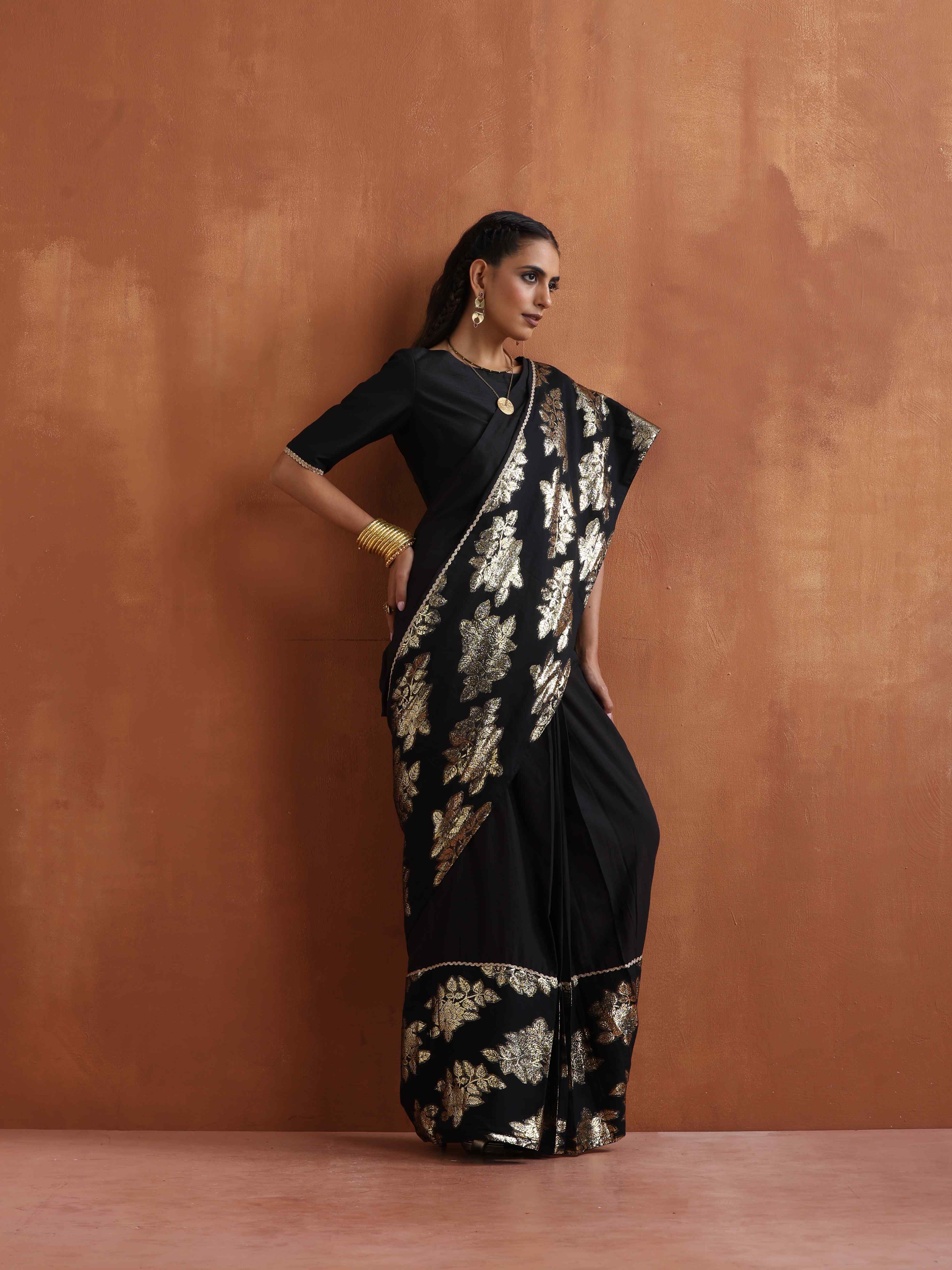 trueBrowns Black Metallic Saree