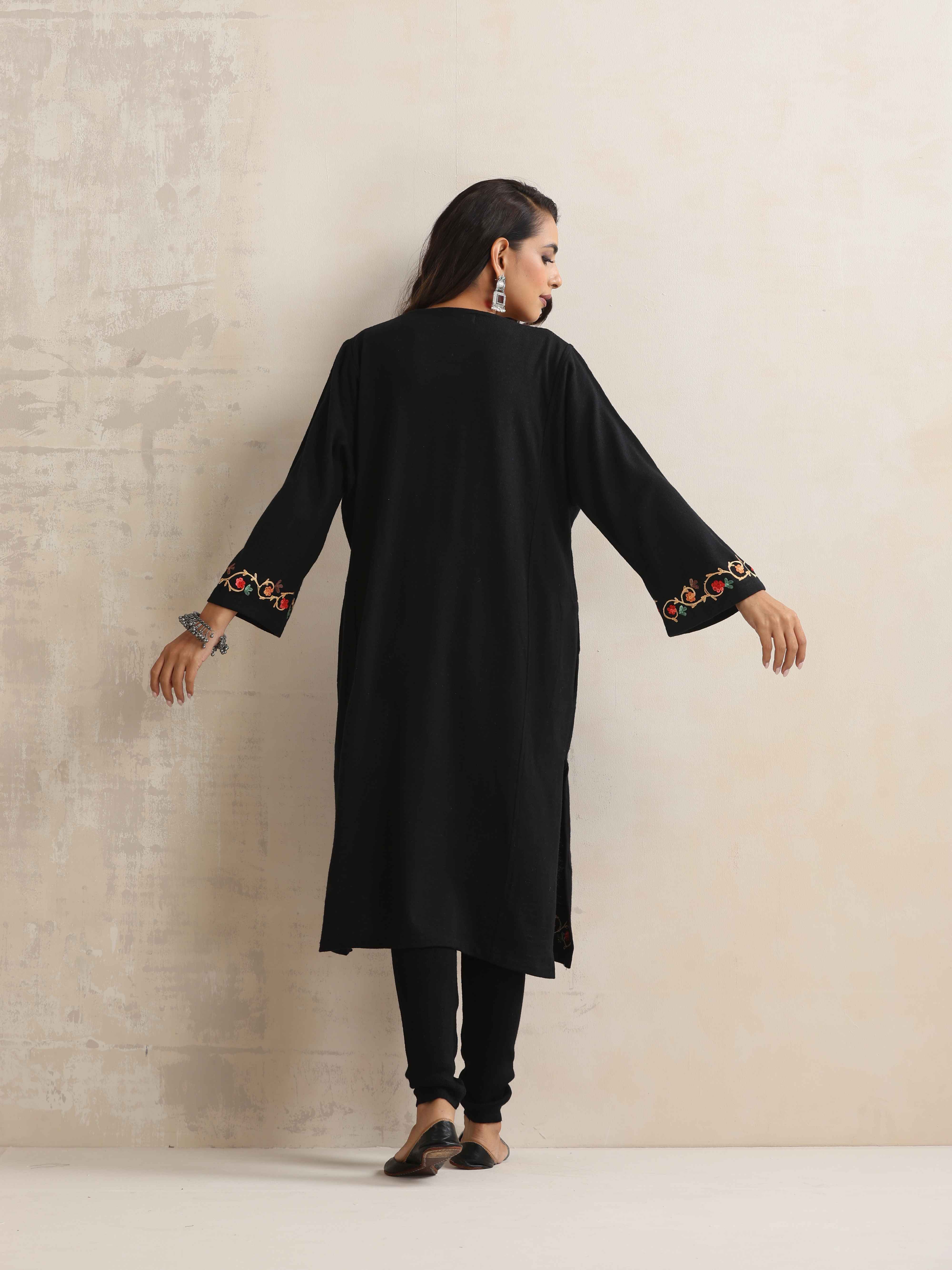 trueBrowns Black Kashmiri Floral Embroidered Woollen Phiran Kurta