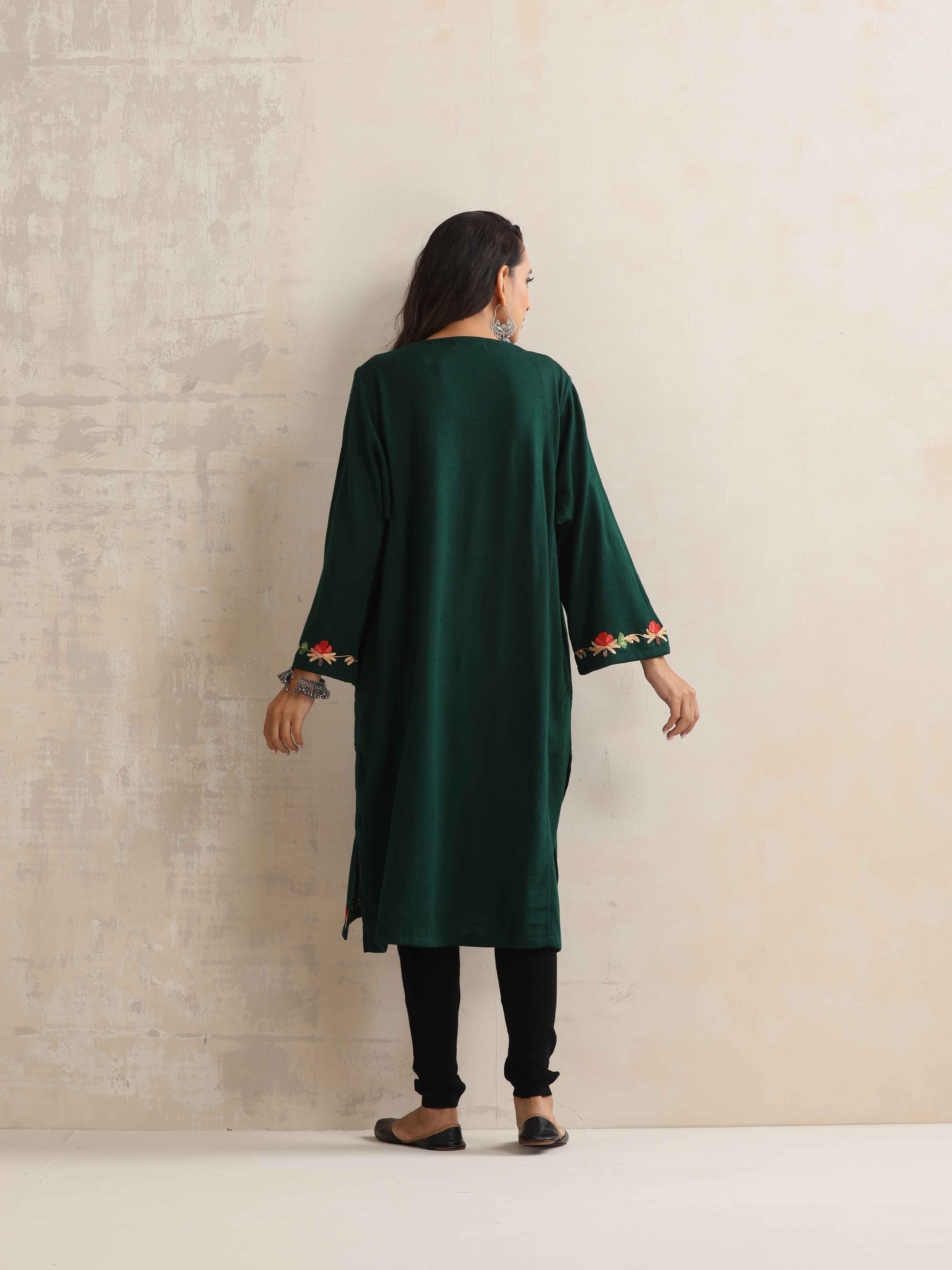 trueBrowns Green Kashmiri Floral Embroidered Woollen Phiran Kurta