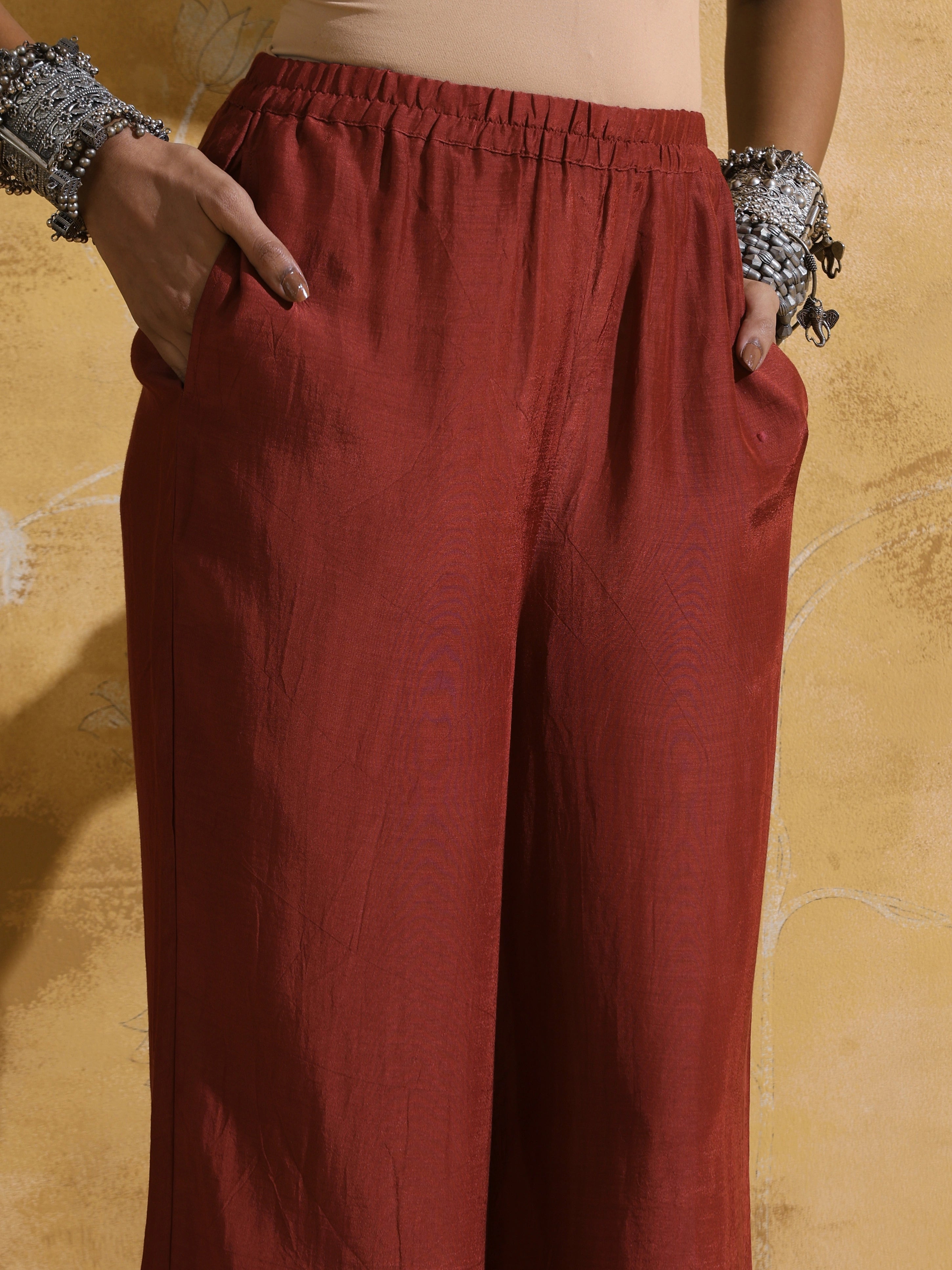 trueBrowns Rust Red Green Floral Print Muslin Silk Co-ord Set with Flared Pants