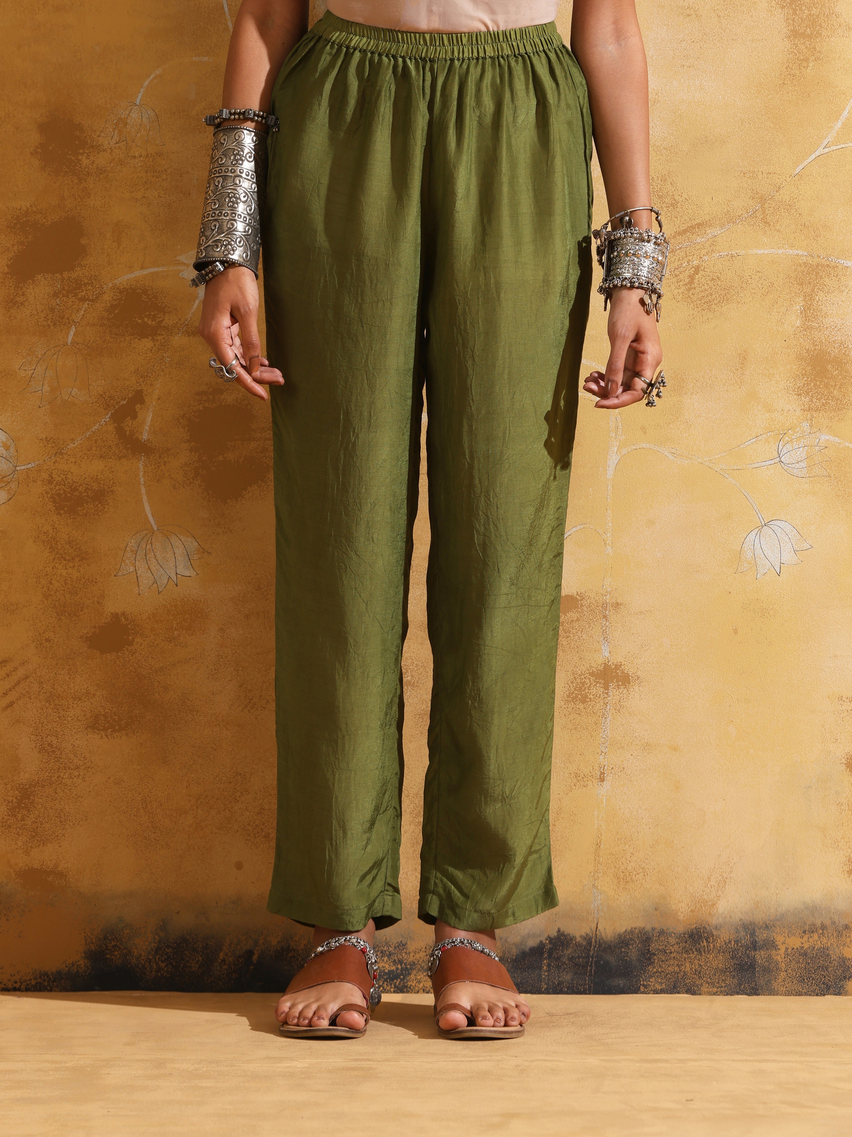 trueBrowns Green Muslin Silk Relaxed Kurta Co-ord Set