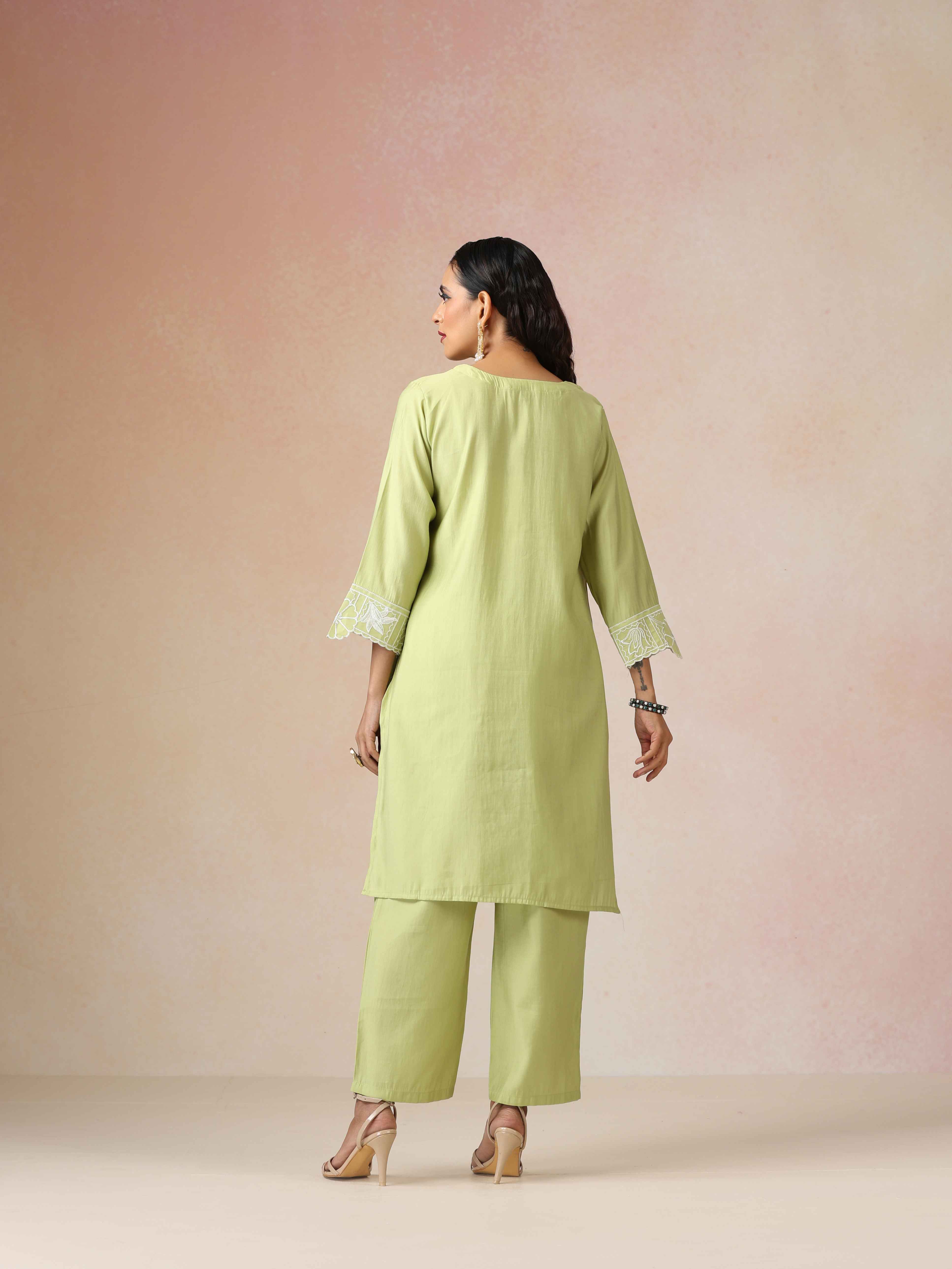 trueBrowns Green Embroidered Straight Kurta Co-Ord Set