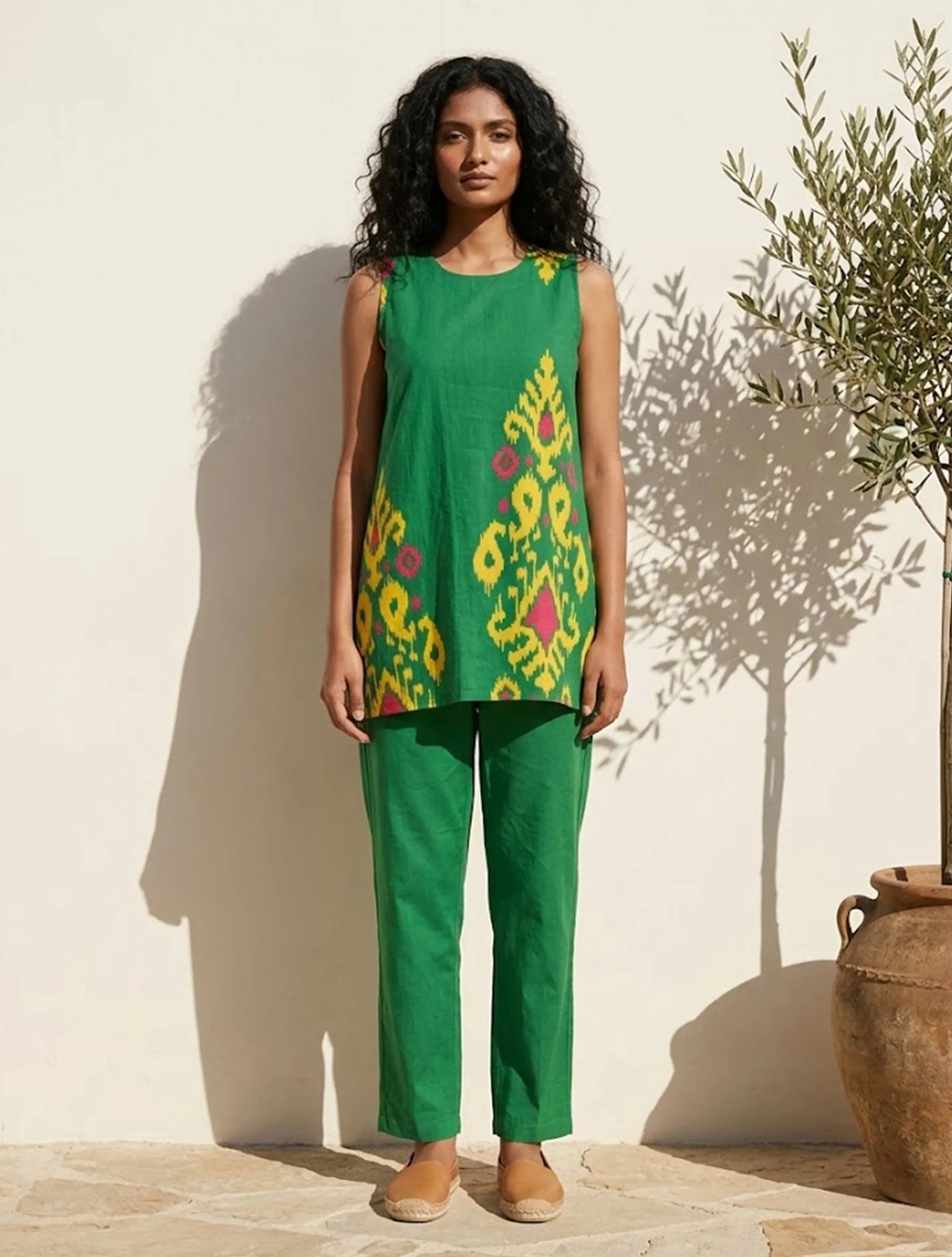 trueBrowns Green Ikat Print Cotton Sleeveless Co-Ord Set