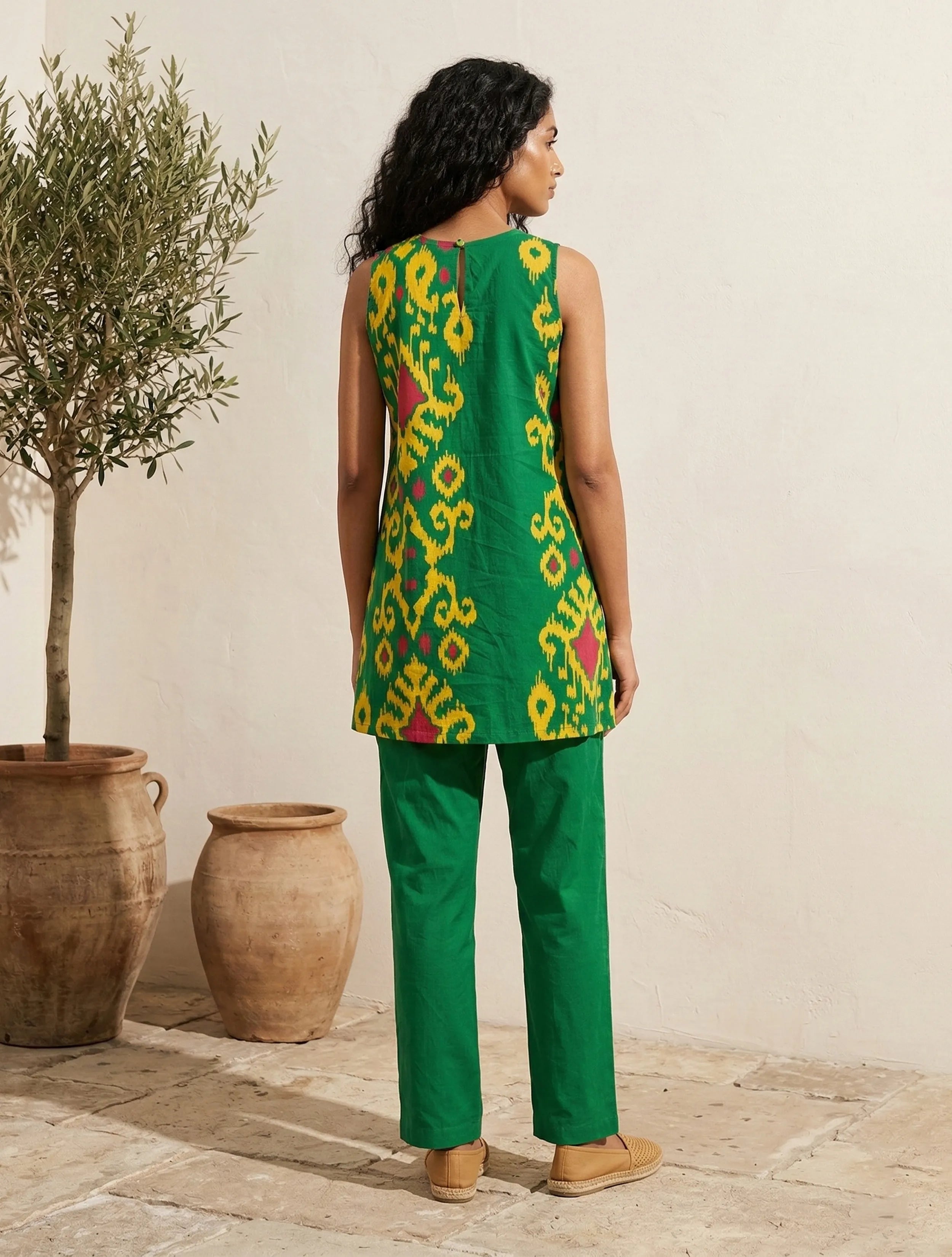 trueBrowns Green Ikat Print Cotton Sleeveless Co-Ord Set