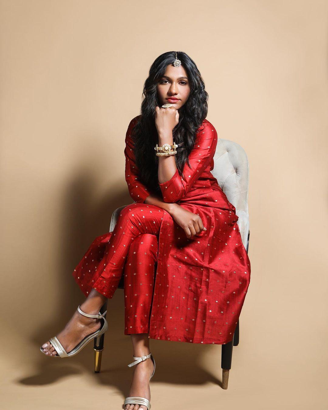 Red Silk Slit Kurta Pant Set - trueBrowns