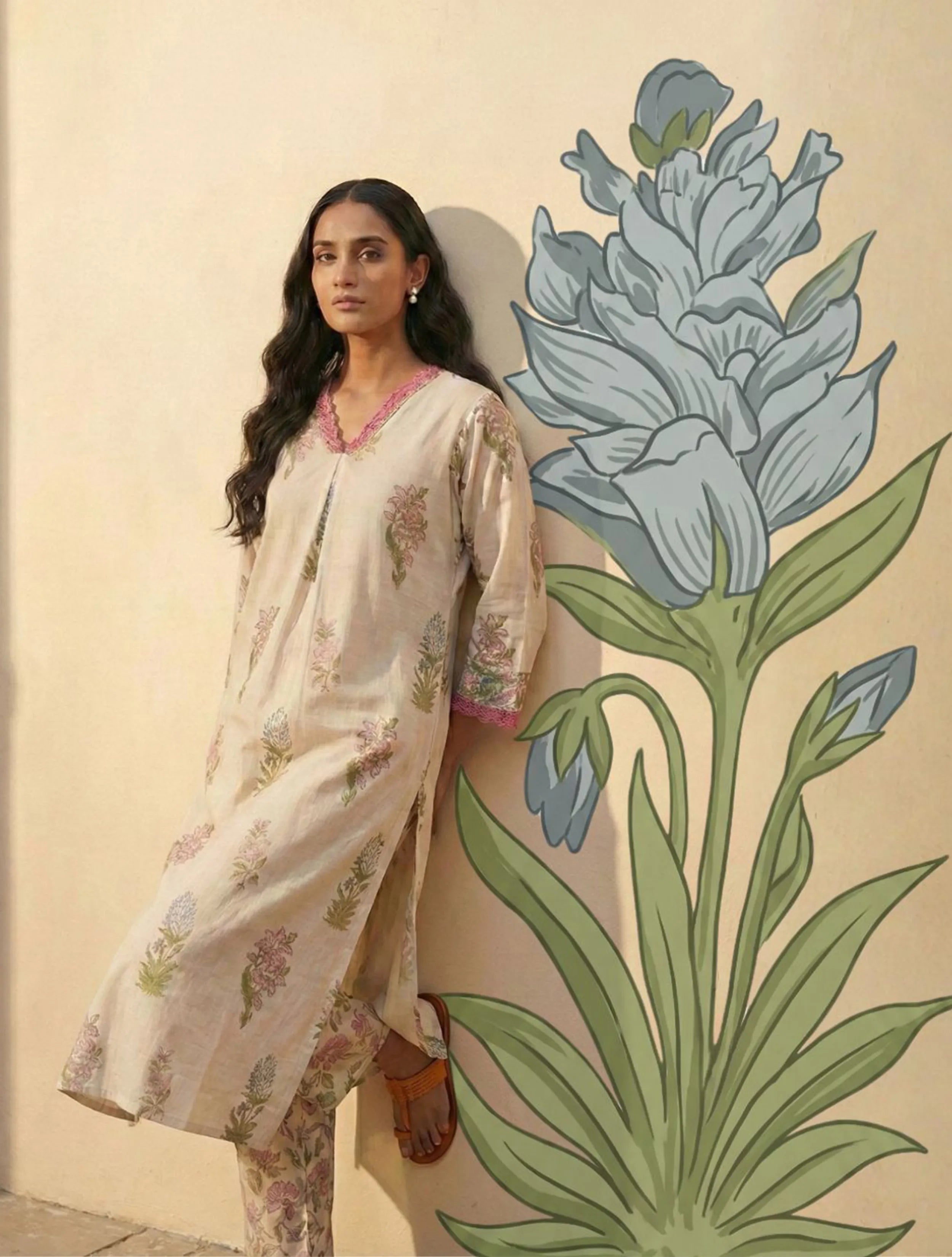 trueBrowns Ivory Floral Boota Print Kurta Pant Set