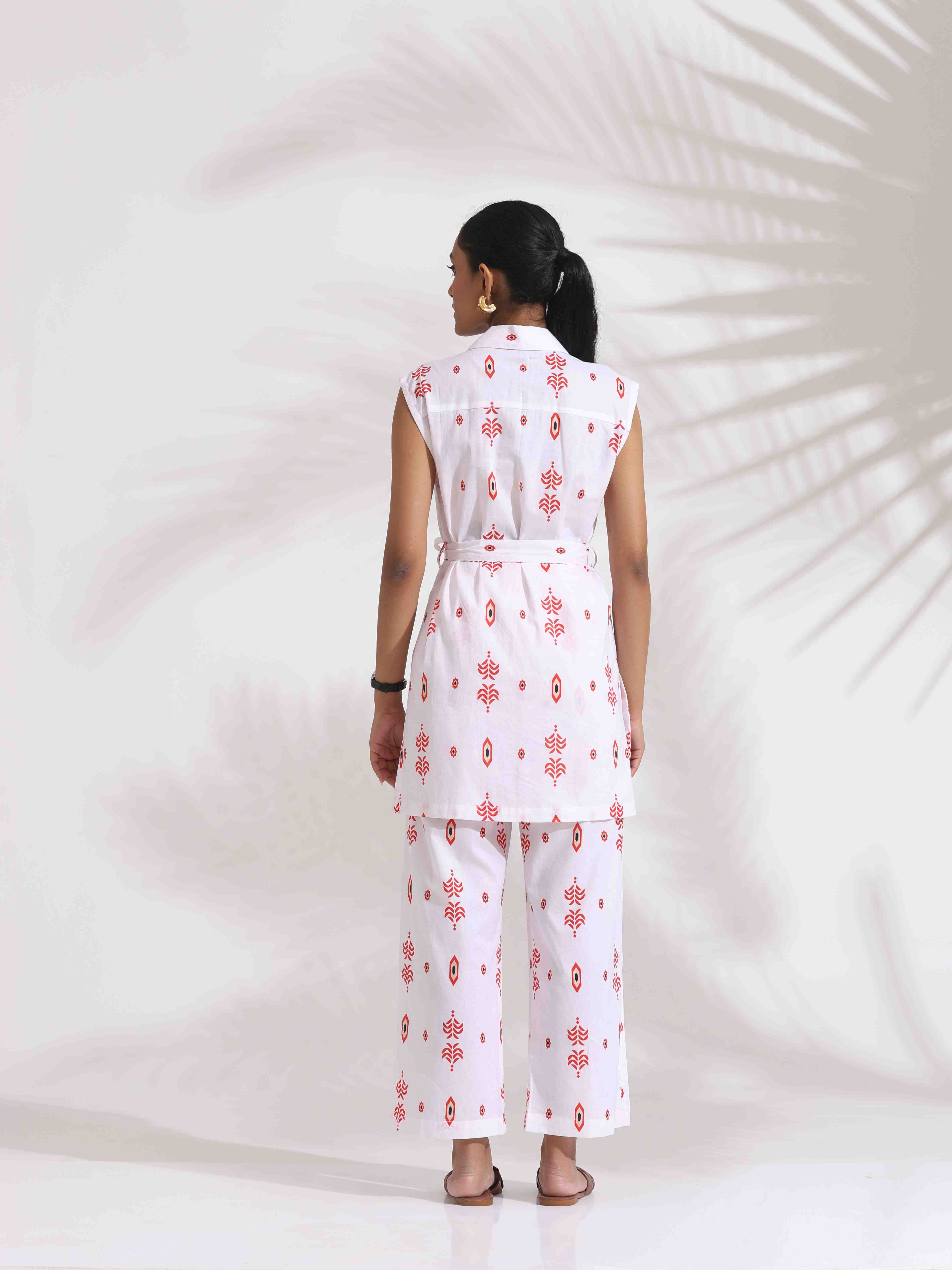 trueBrowns White Cotton Print Tie-up Top & Pants Co-ord Set