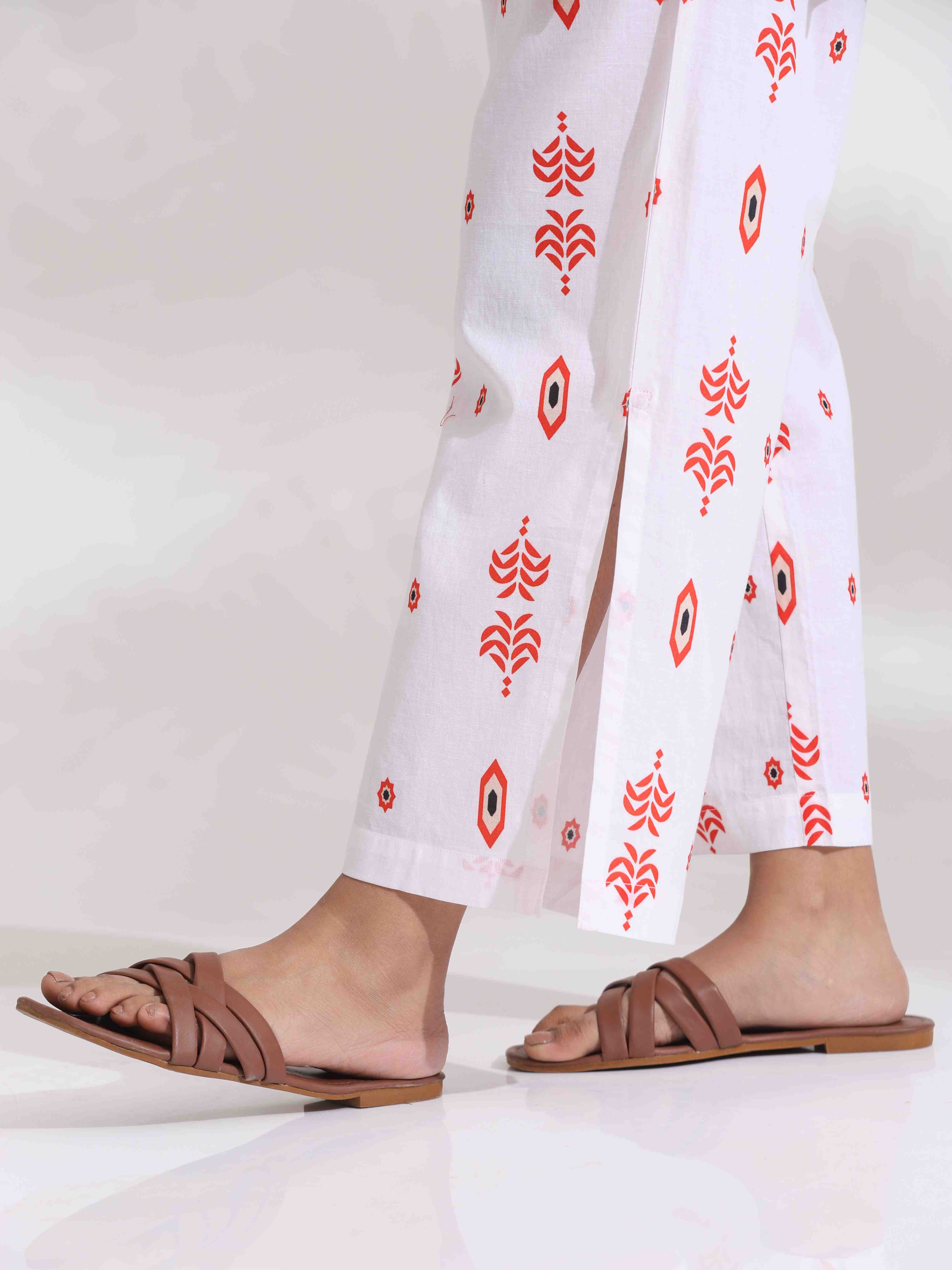 trueBrowns White Cotton Print Tie-up Top & Pants Co-ord Set