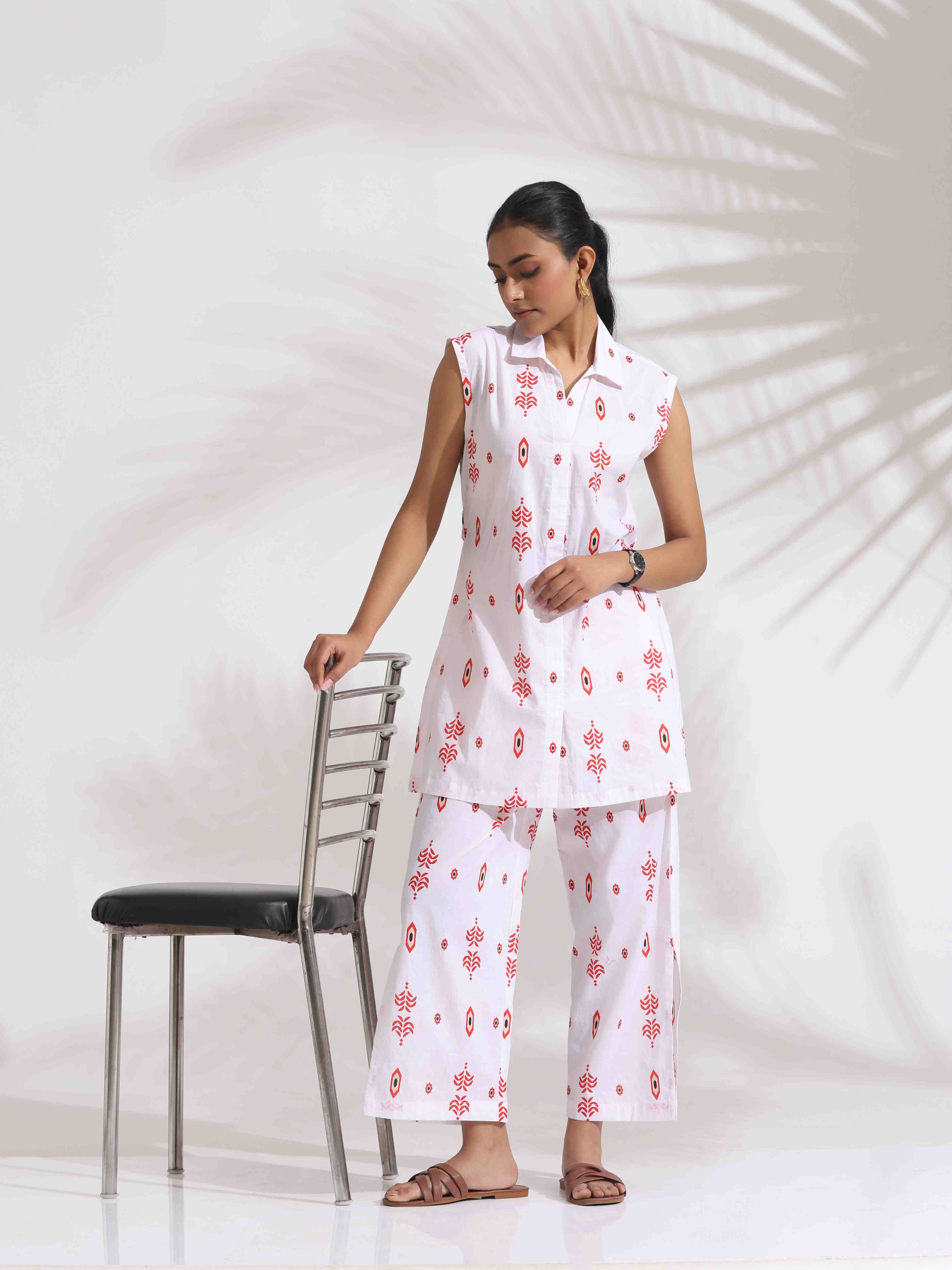 trueBrowns White Cotton Print Tie-up Top & Pants Co-ord Set