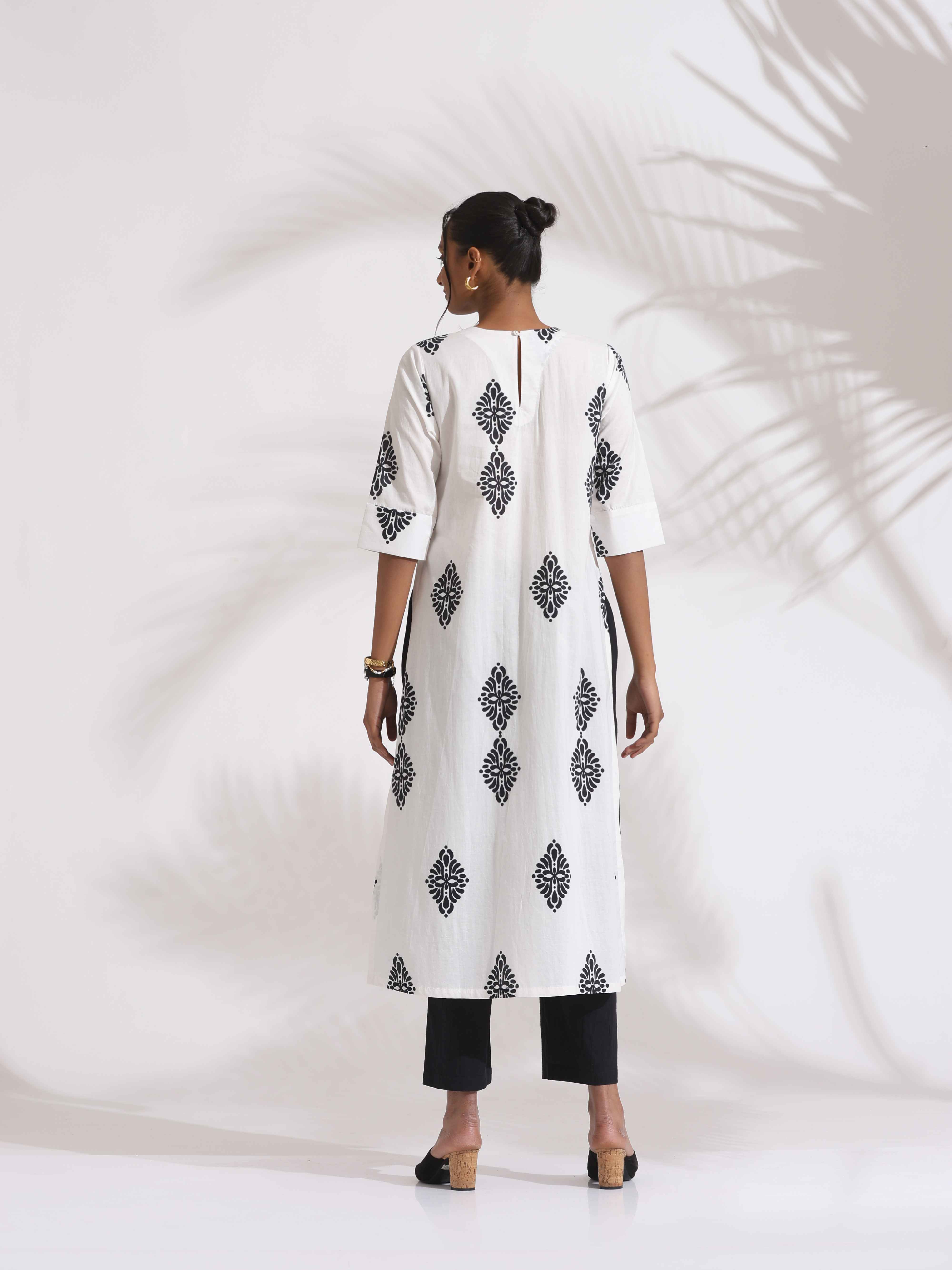 trueBrowns White Cotton Print Pleated Kurta Set