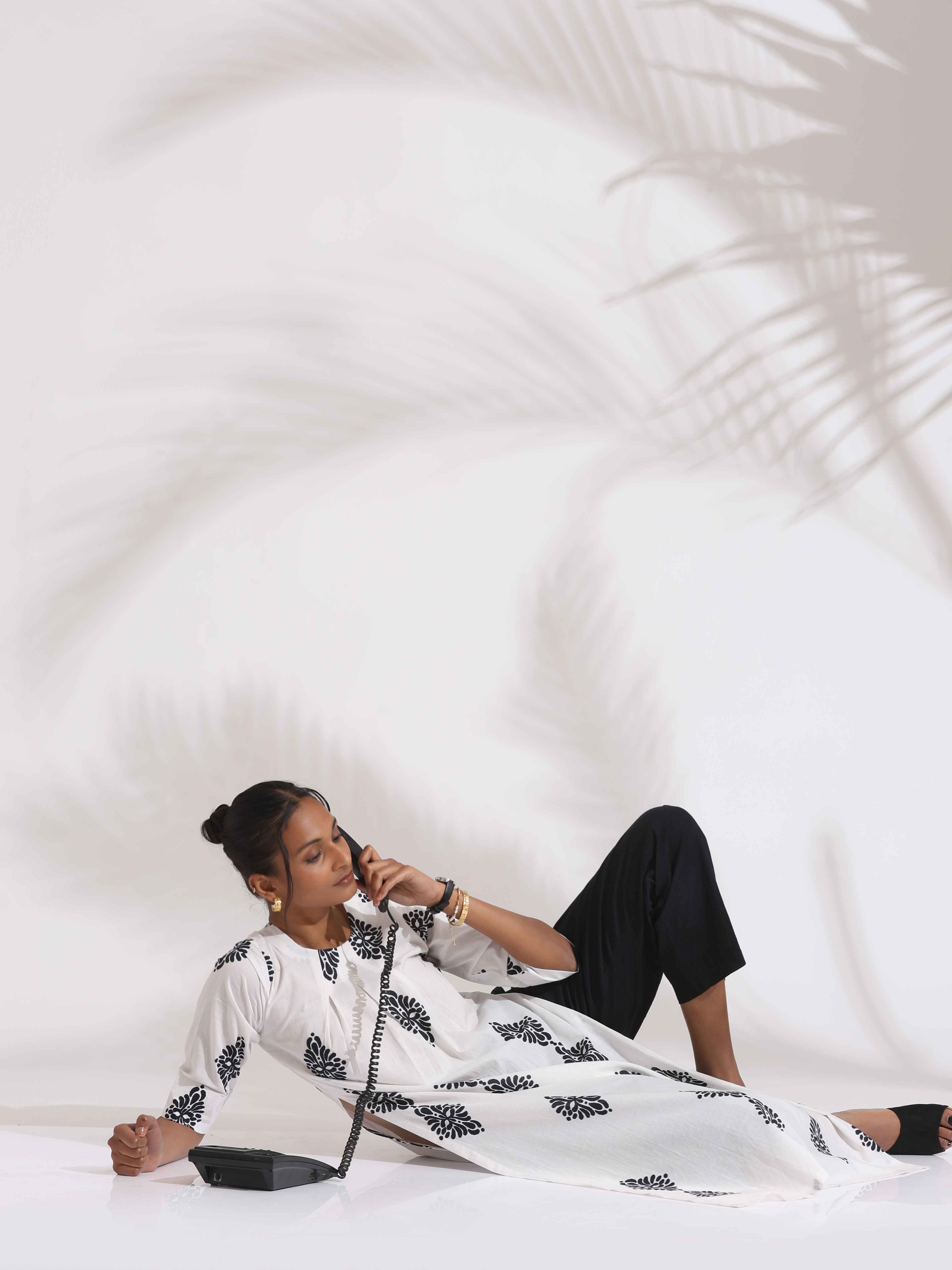 trueBrowns White Cotton Print Pleated Kurta Set