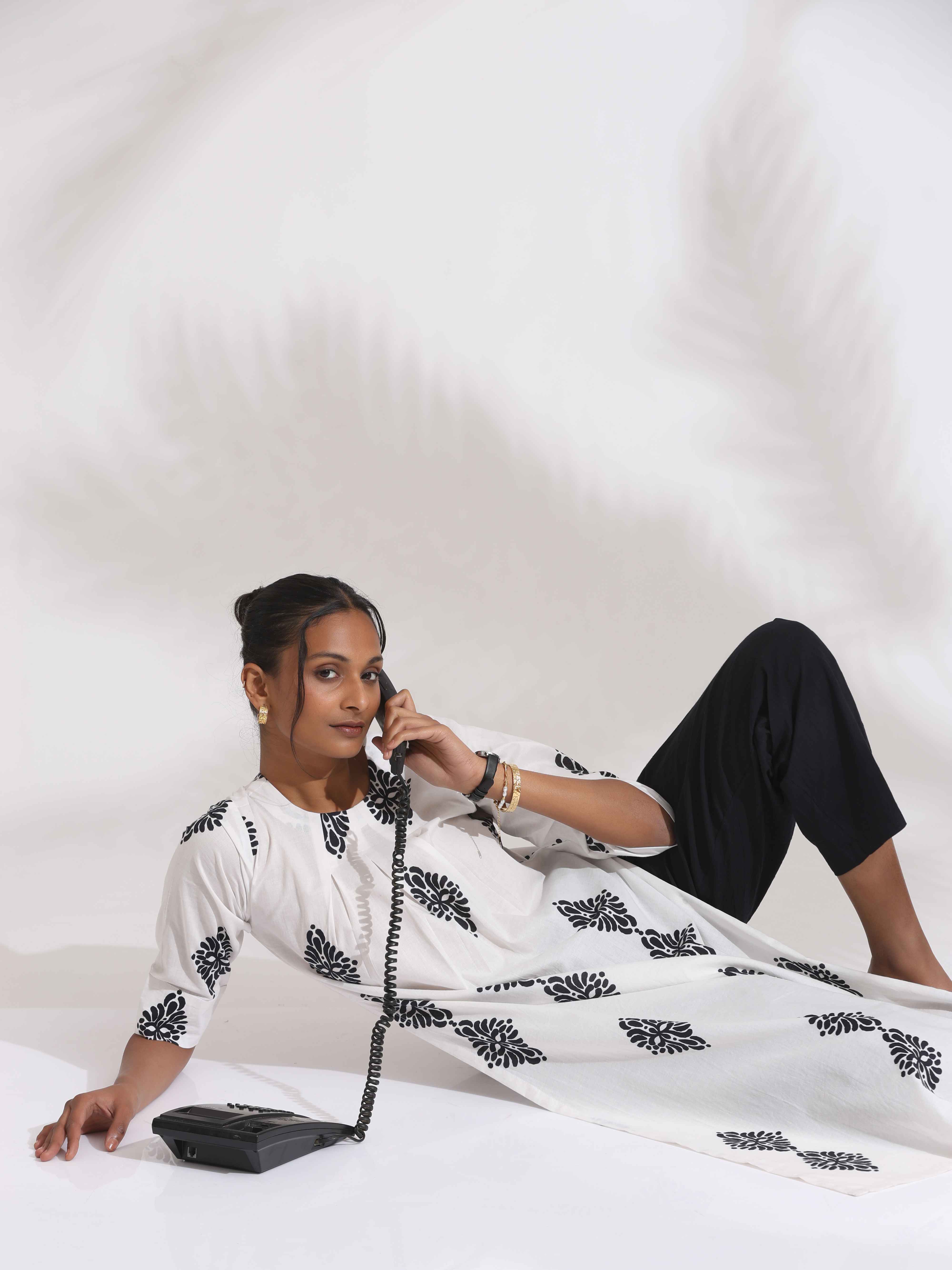 trueBrowns White Cotton Print Pleated Kurta Set