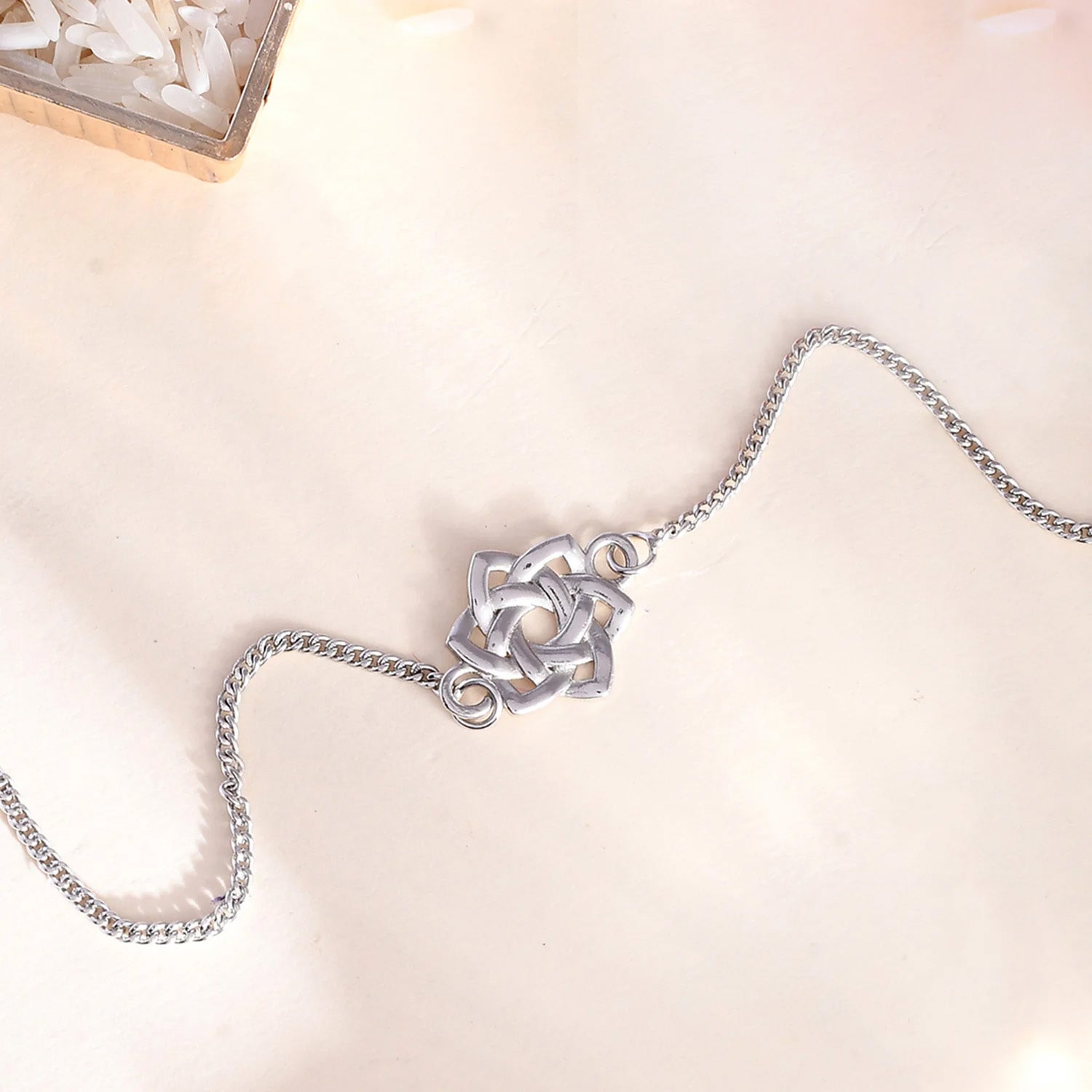 trueBrowns Sterling Silver Knot Rakhi