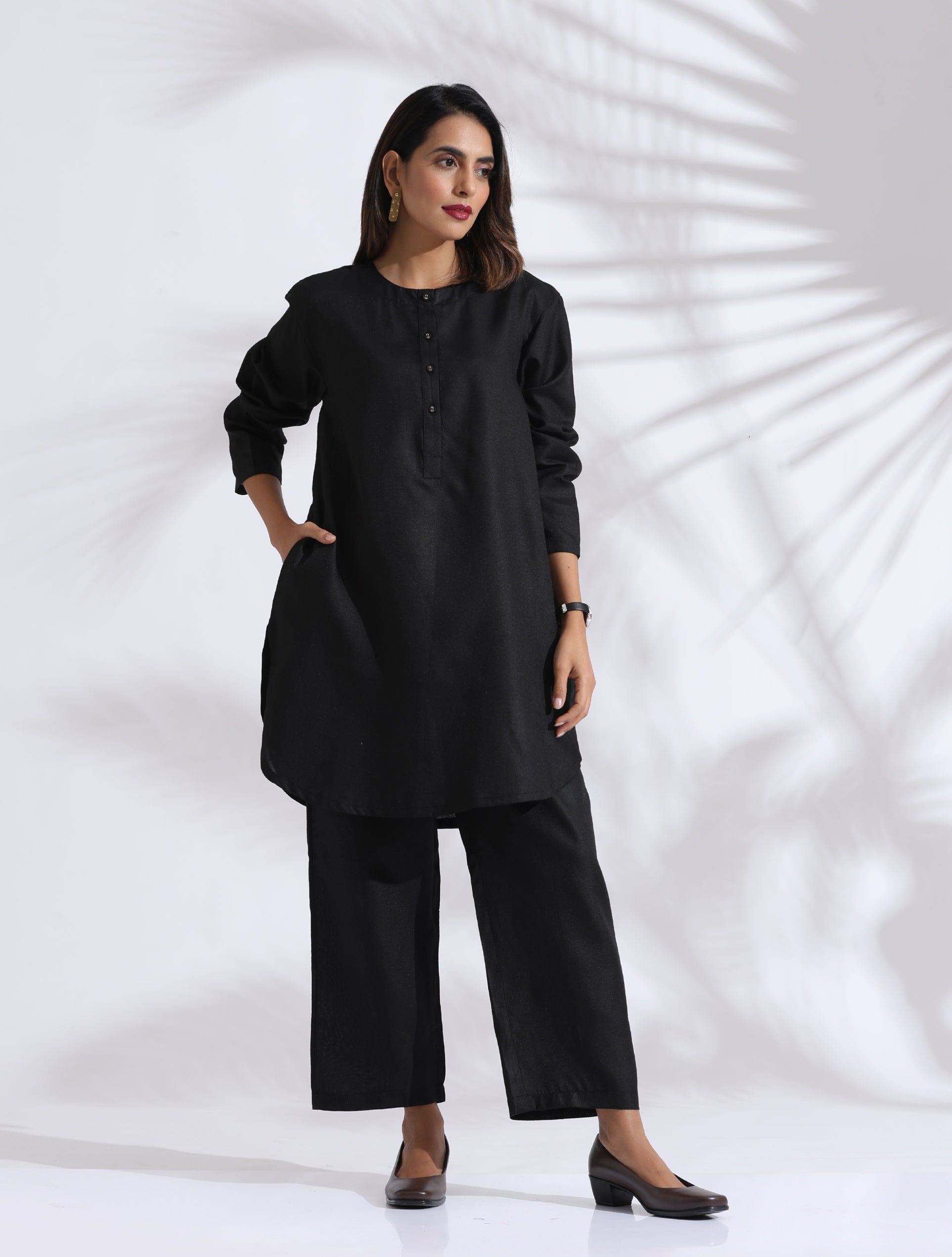 trueBrowns Black Slub Kurta Co-ord Set
