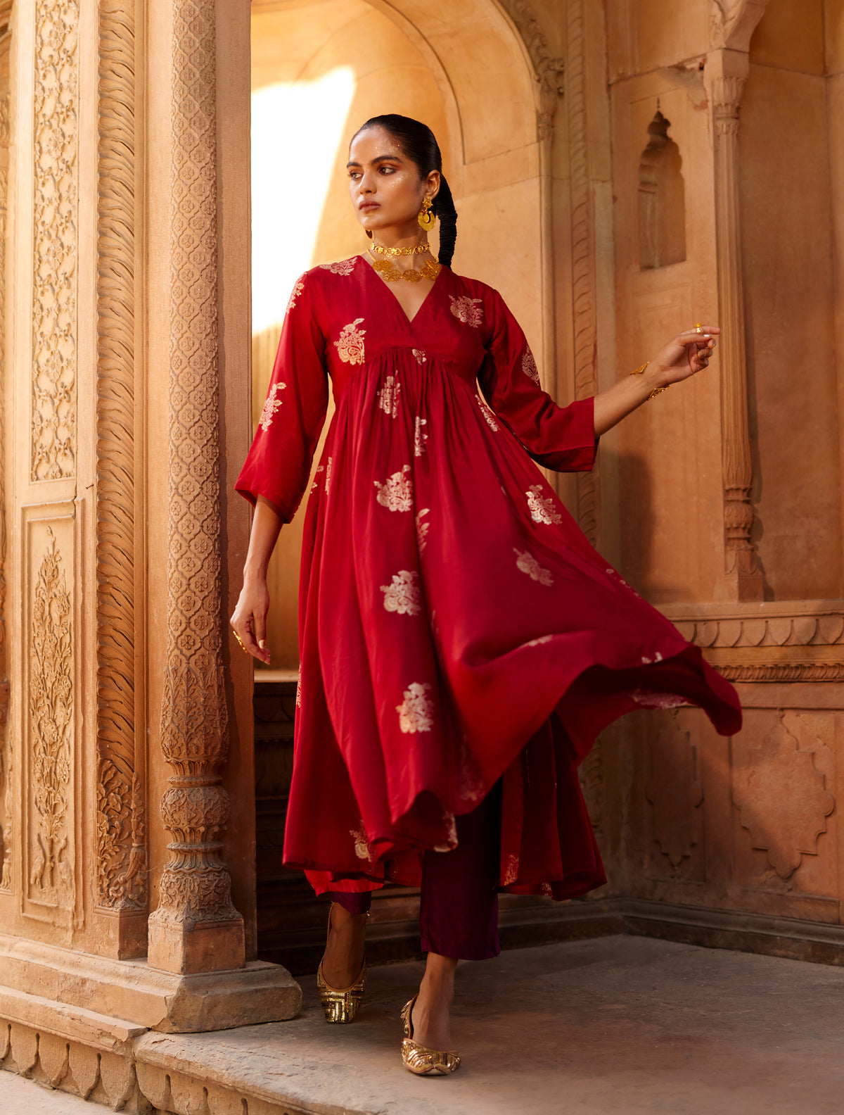 trueBrowns Maroon Floral Viscose Silk Kurta Pant Set