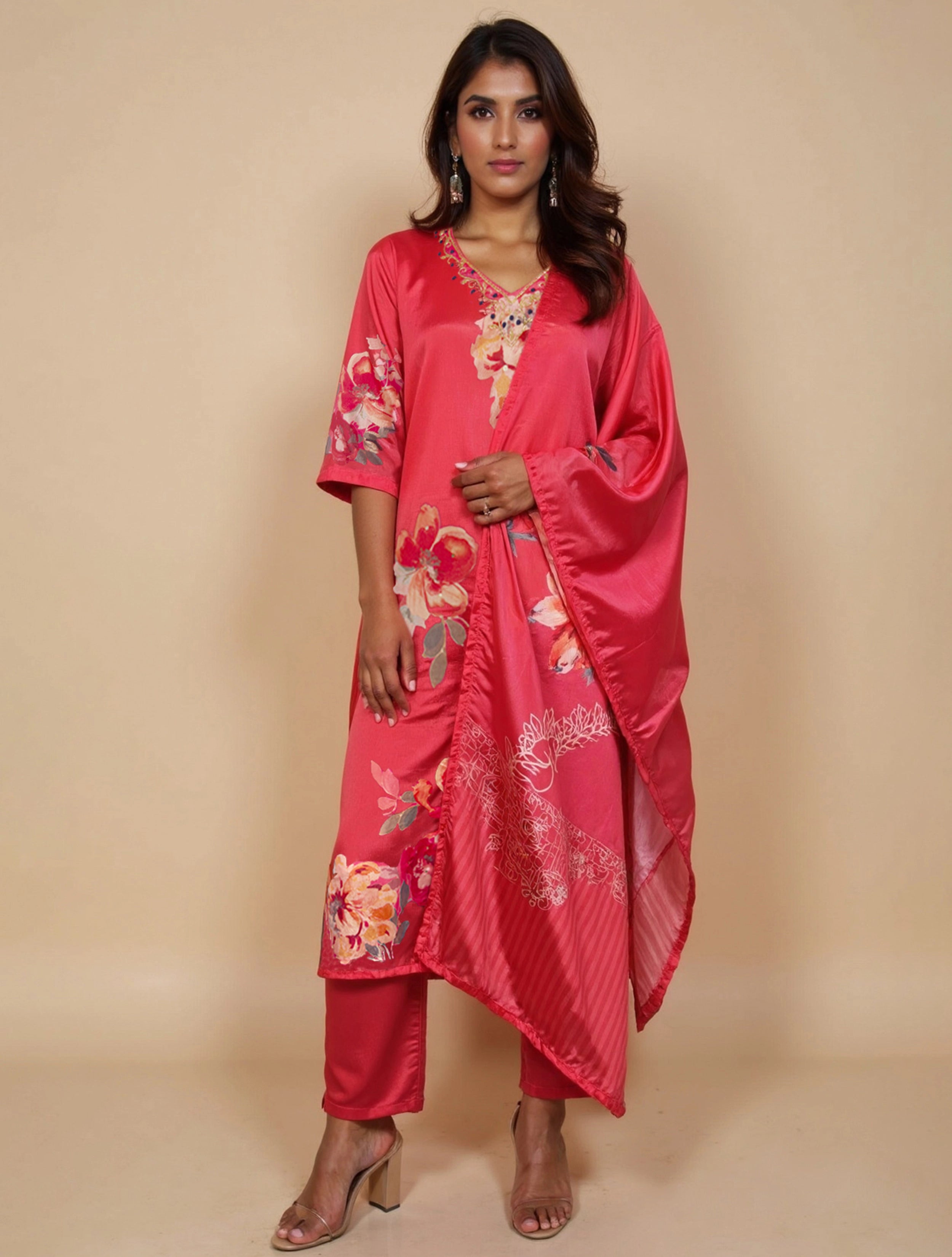 trueBrowns Pink Floral V-Neck Emb Straight Kurta Pant Dupatta Set