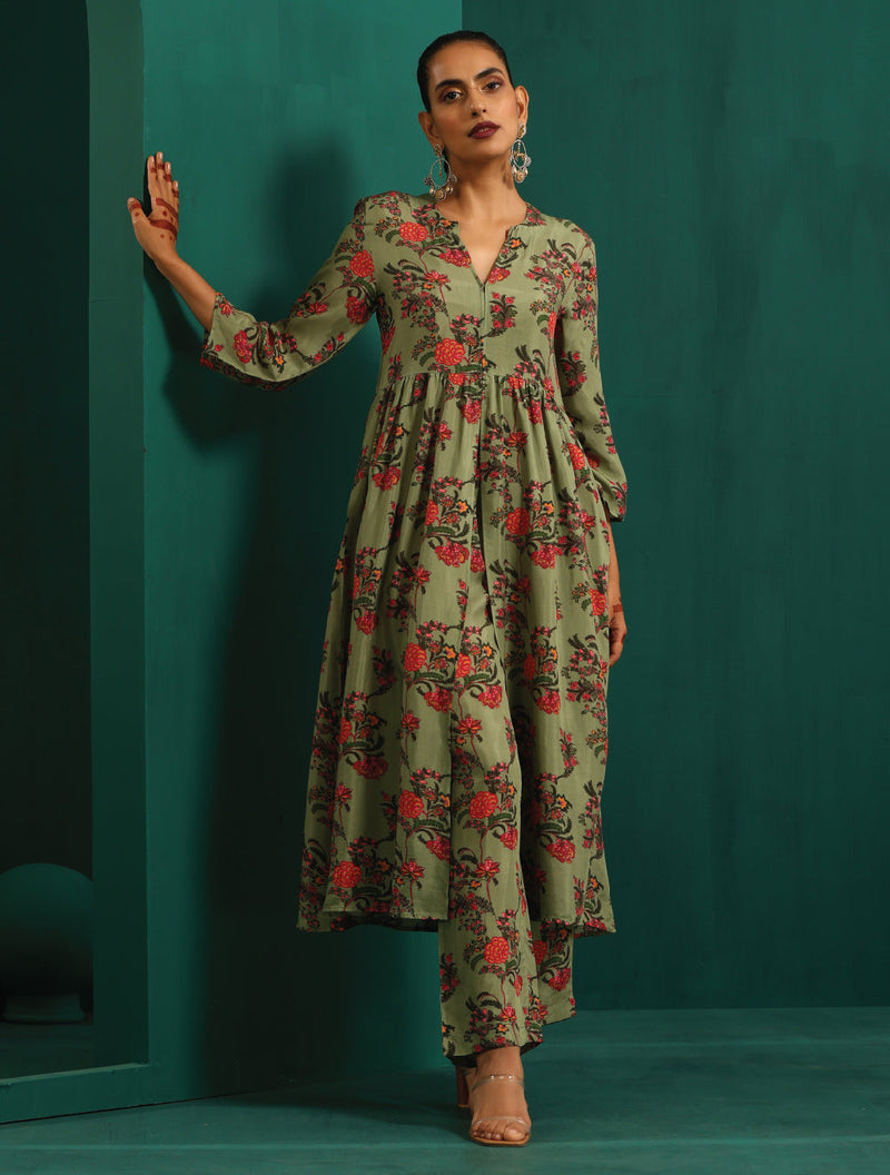 trueBrowns Green Floral Muslin Silk Printed Kurta Pant Set