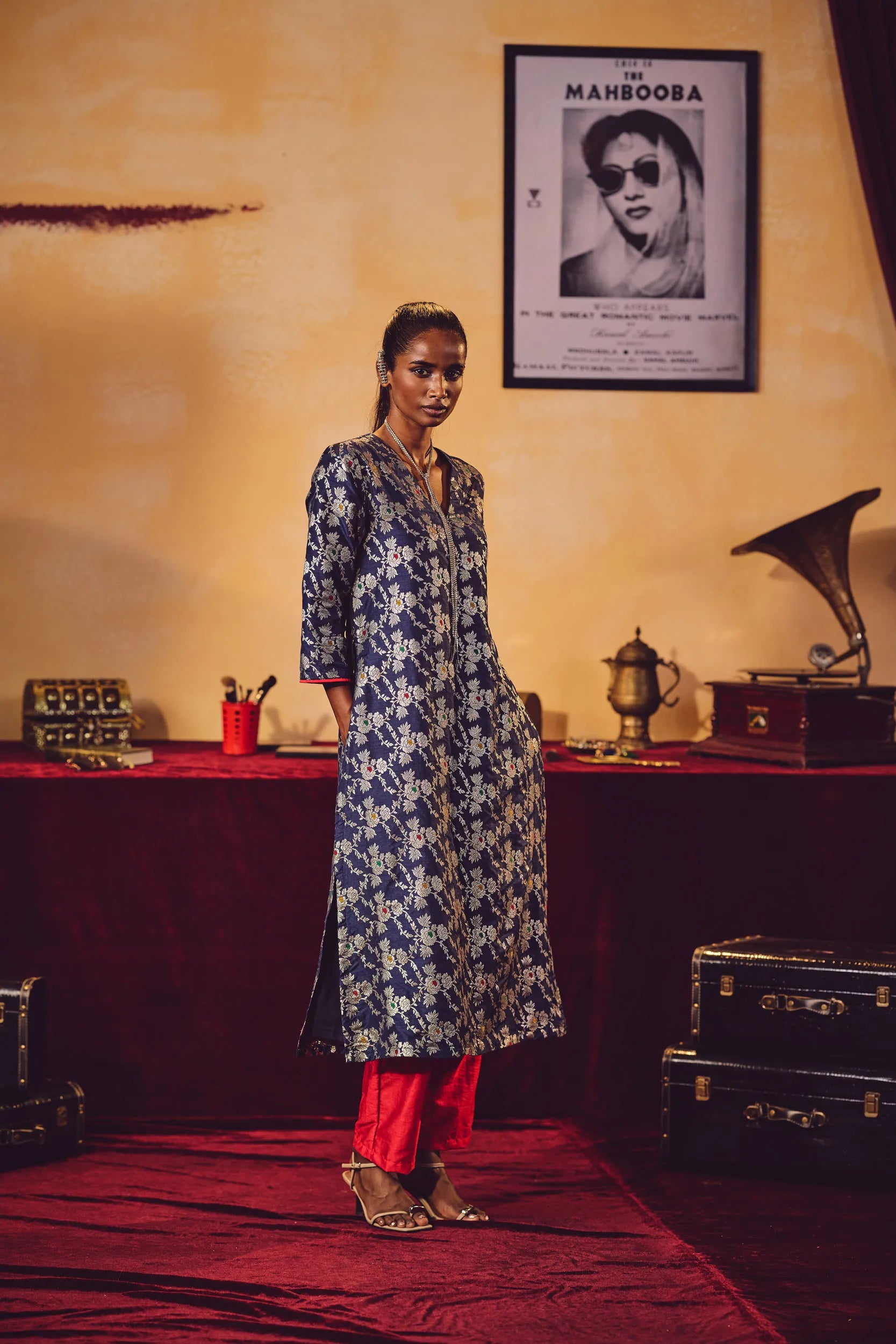 trueBrowns Blue Brocade Straight High-Slit Kurta Set