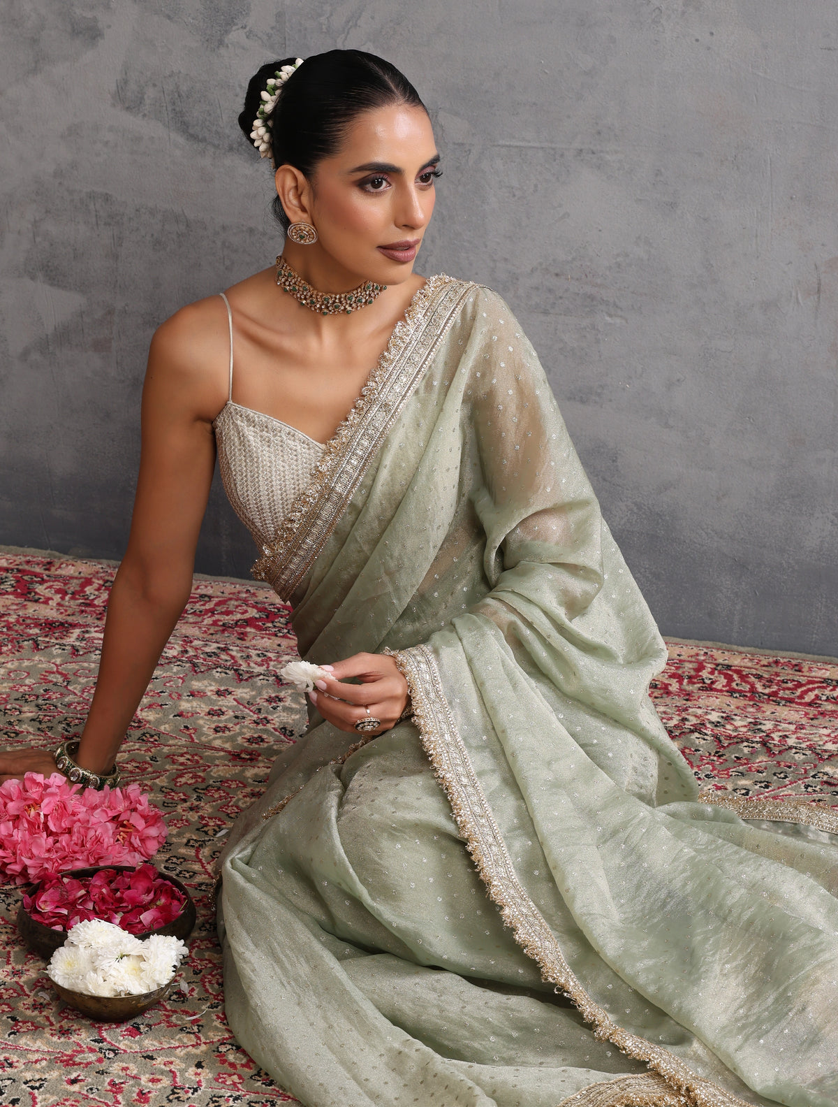 trueBrowns Green Tissue Foil Printed Saree With Unstitched Blouse