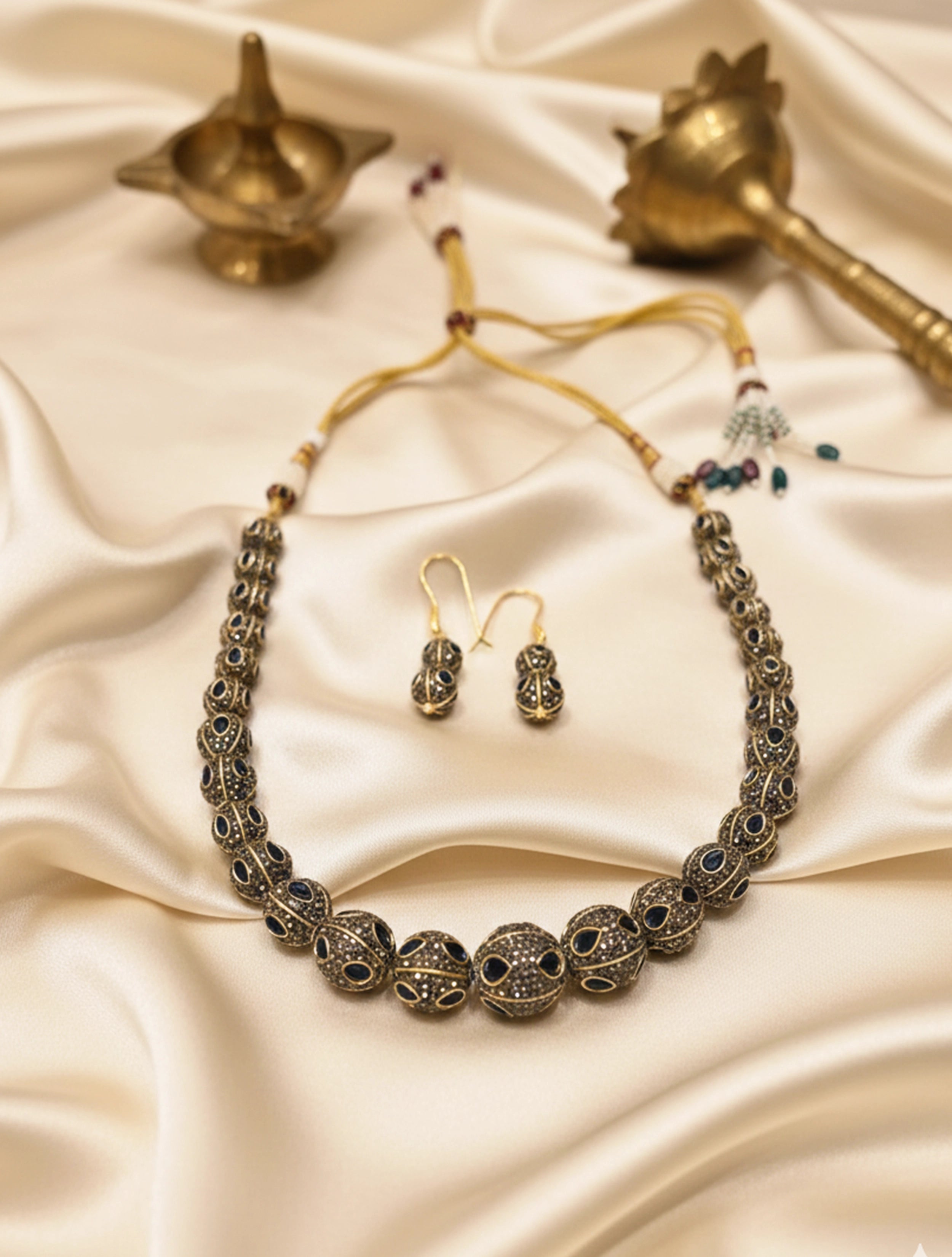 trueBrowns Gold Charm Beaded Choker Set