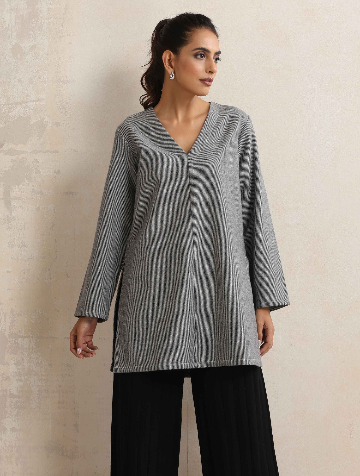 trueBrowns Grey Winter High Slit Top
