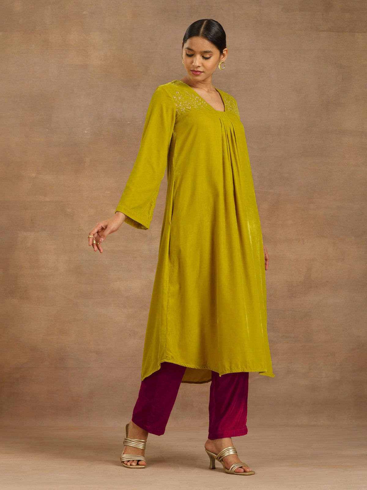 trueBrowns Lime Velvet Yoke Embroidered Kurta | Relove