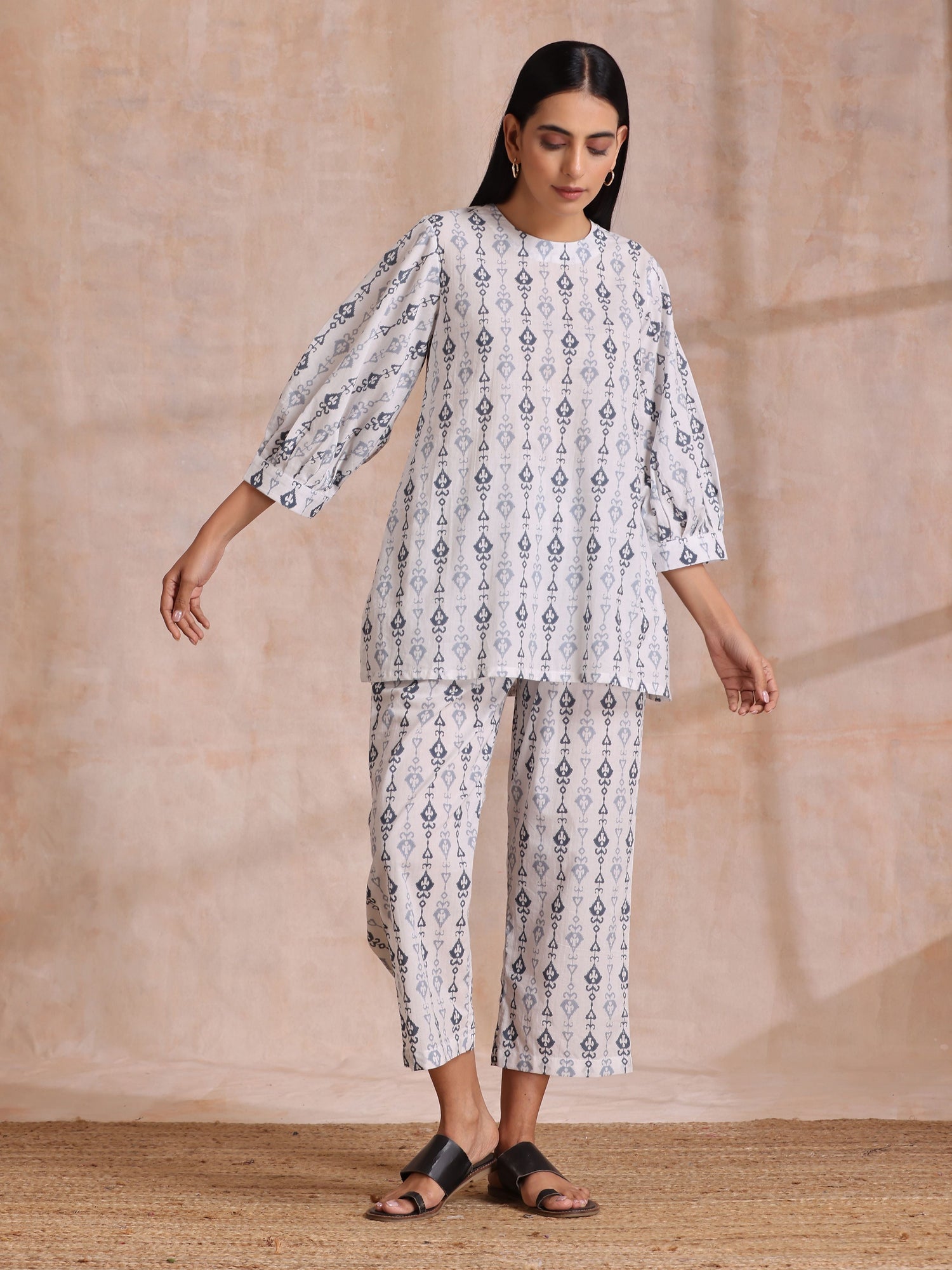 Grey On White Ikat Print Cotton Baggy Sleeve Co-Ord Set