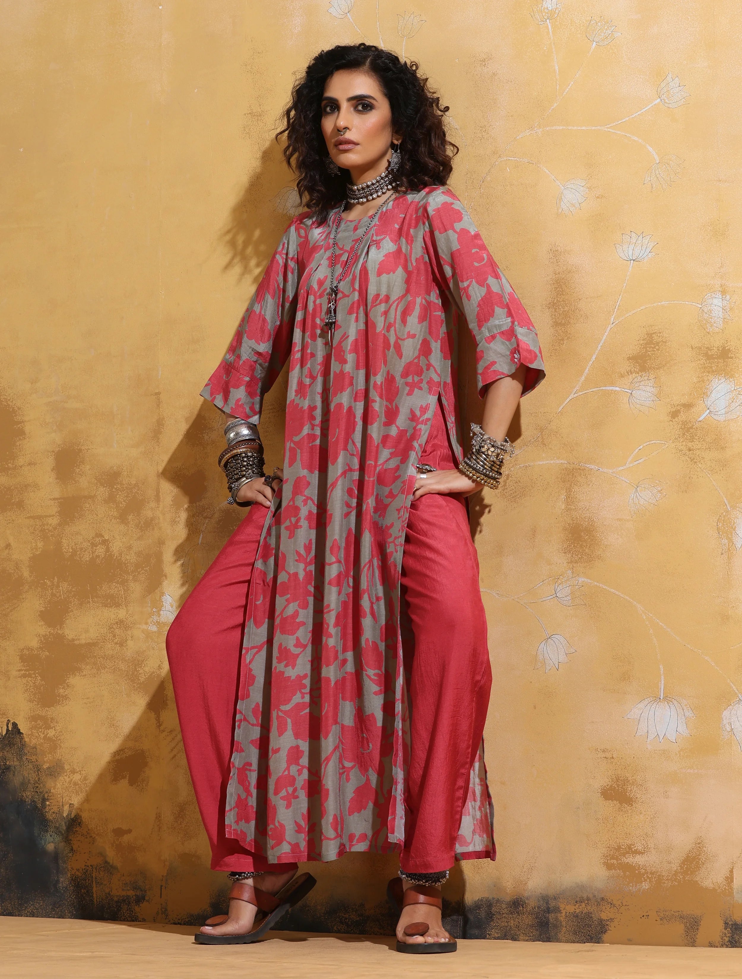 trueBrowns Peach Mint Jaal Print Muslin Silk High-slit Kurta Set