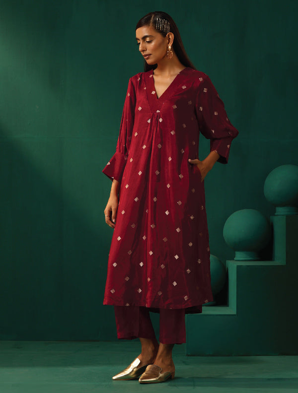 trueBrowns Maroon Diamond Viscose Silk Kurta Pant Set