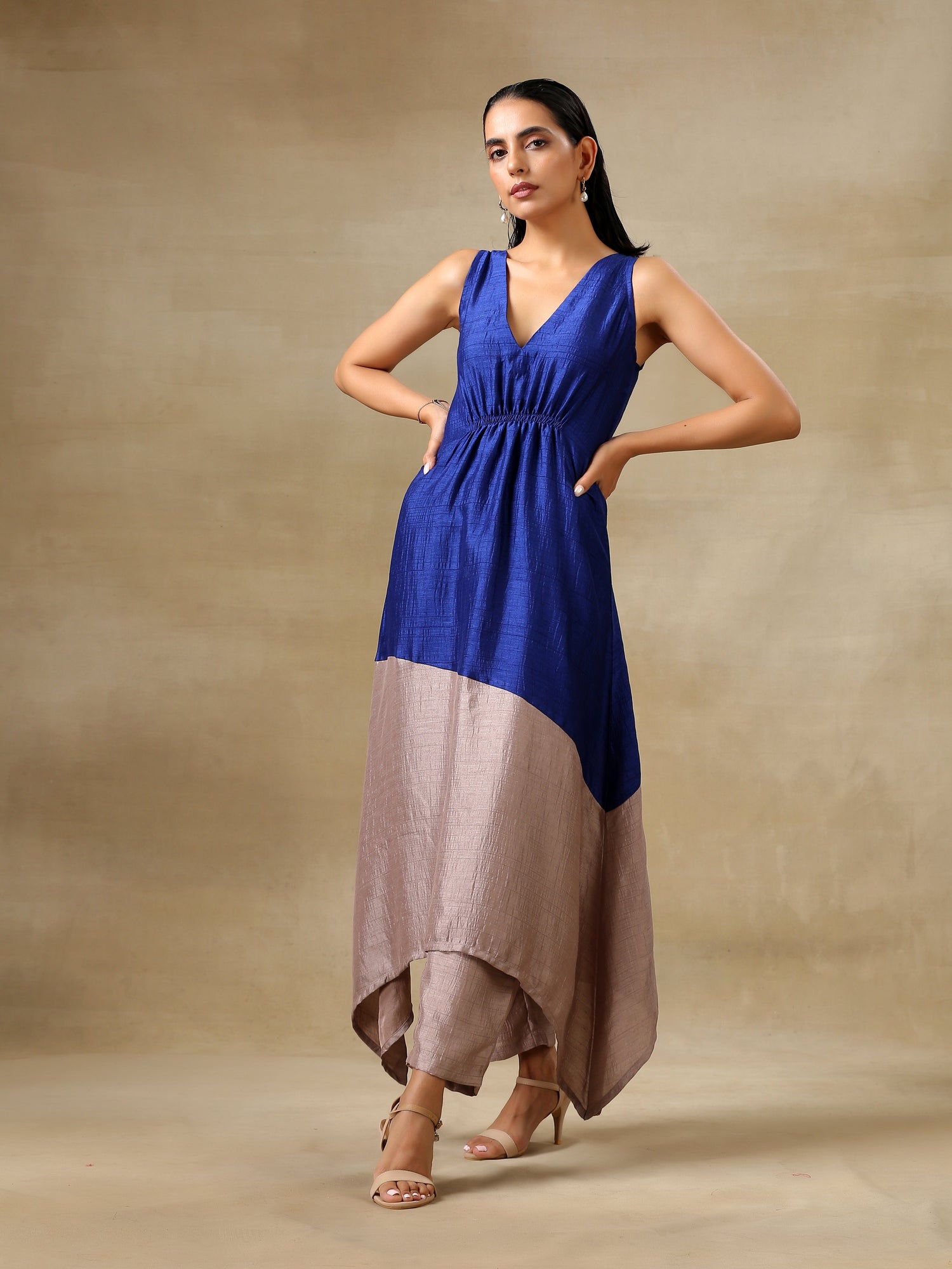 Blue and Grey Textured Silk Sleeveless Round Hemline Kurta Pant Set