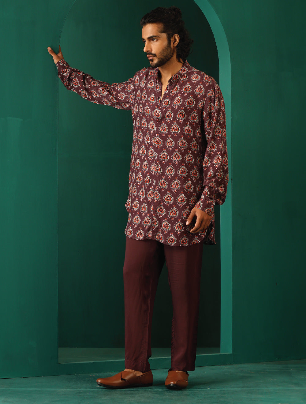 trueBrowns Men Deep Purple Paan Muslin Silk Printed Co-ord Set